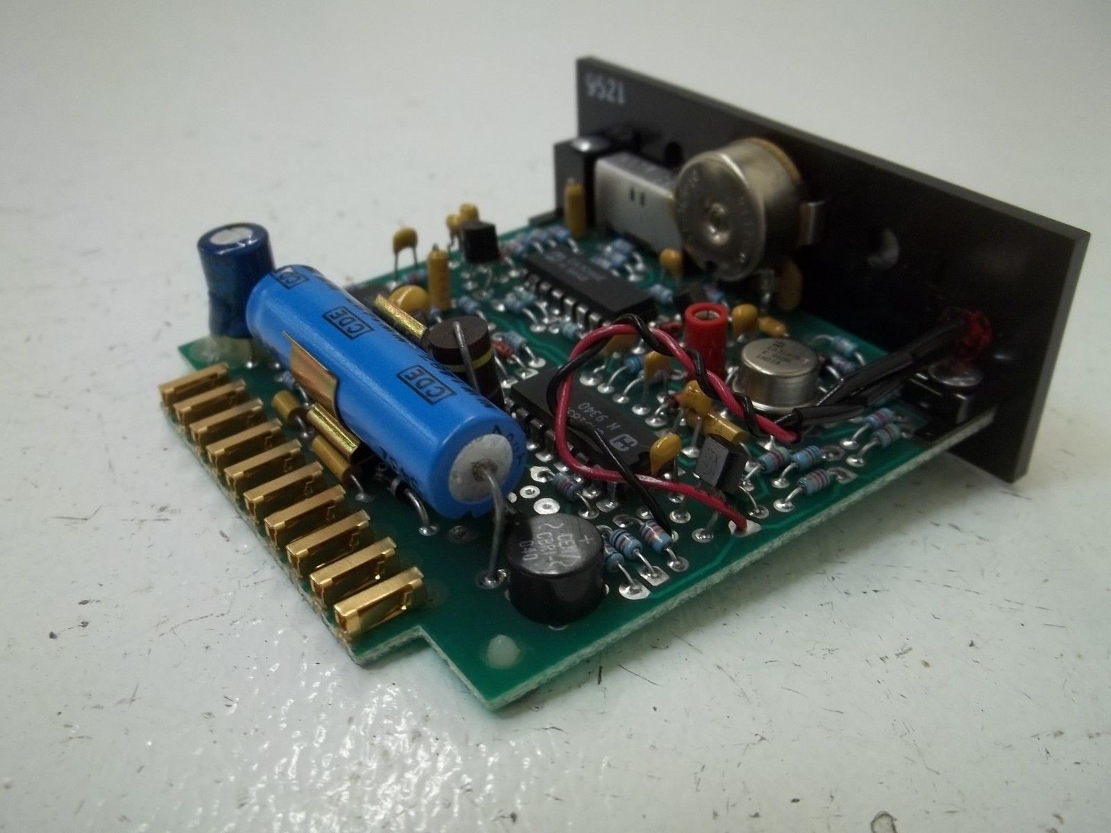 INDUSTRIAL SPARE PART 22DJ3-4000 SER. B (BR/WH) NSMP