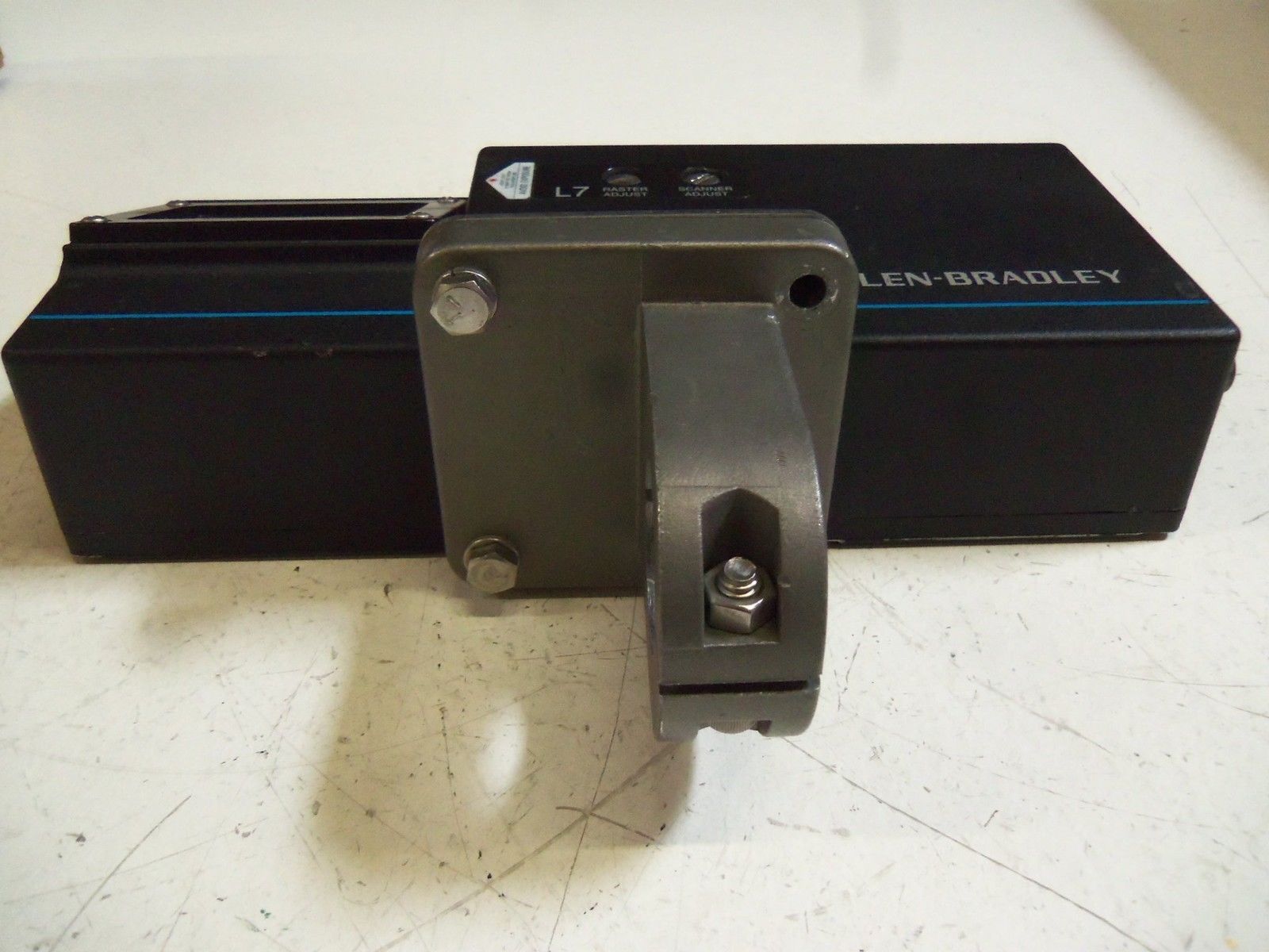 INDUSTRIAL SPARE PART 2755-L7RBX SER. D UNMP