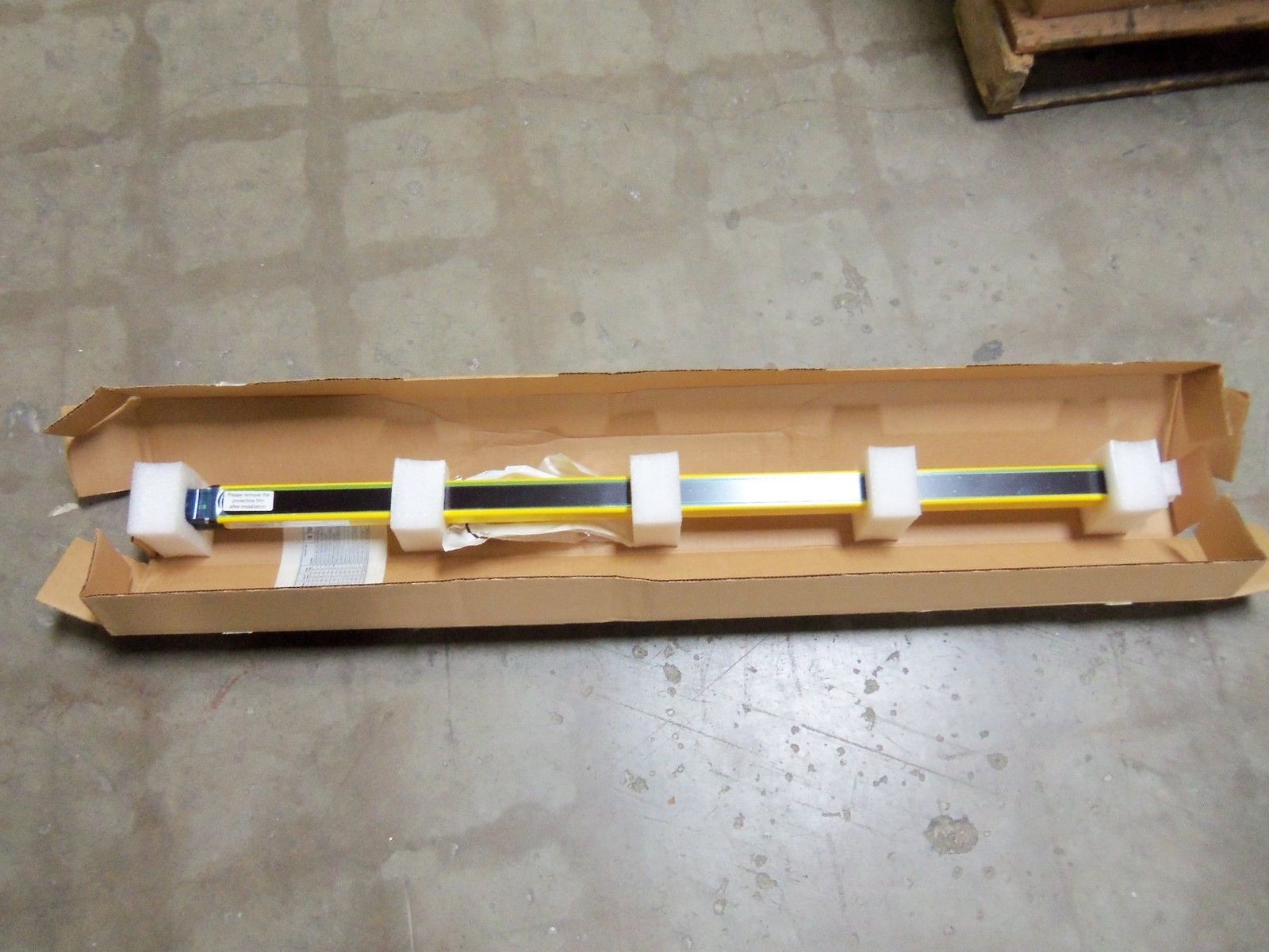 INDUSTRIAL SPARE PART 440L-T4K0960TD SERIES A TRANSMITTER NSMP