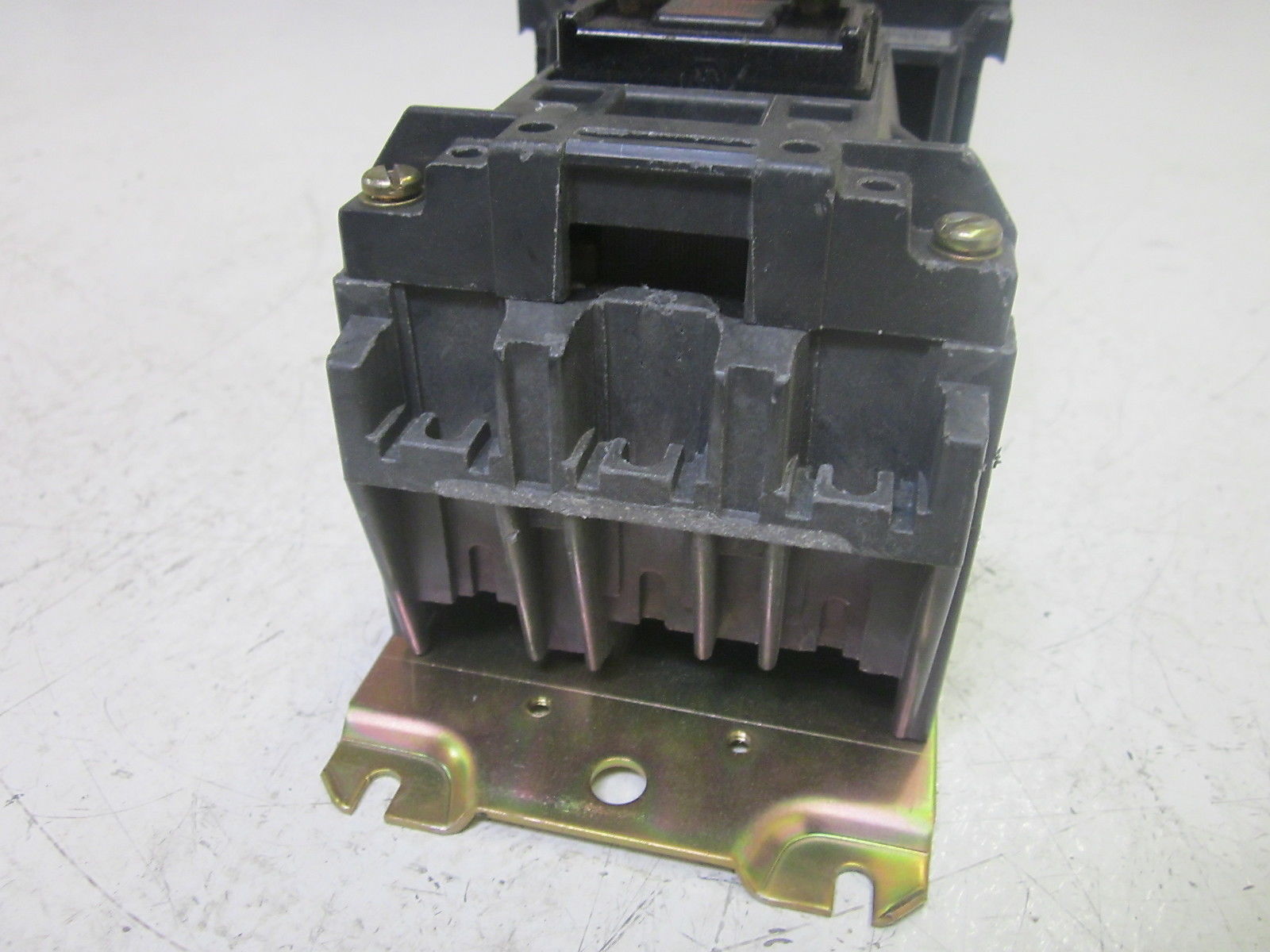 INDUSTRIAL SPARE PART 500-B0D92 SER.A MOTOR STARTER SIZE 1 UNMP