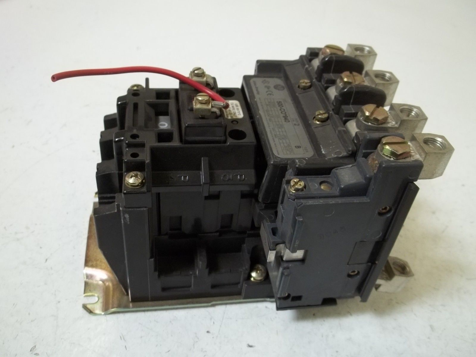 INDUSTRIAL SPARE PART 500-CO940 SER.B CONTCTAR 115-120V UNMP