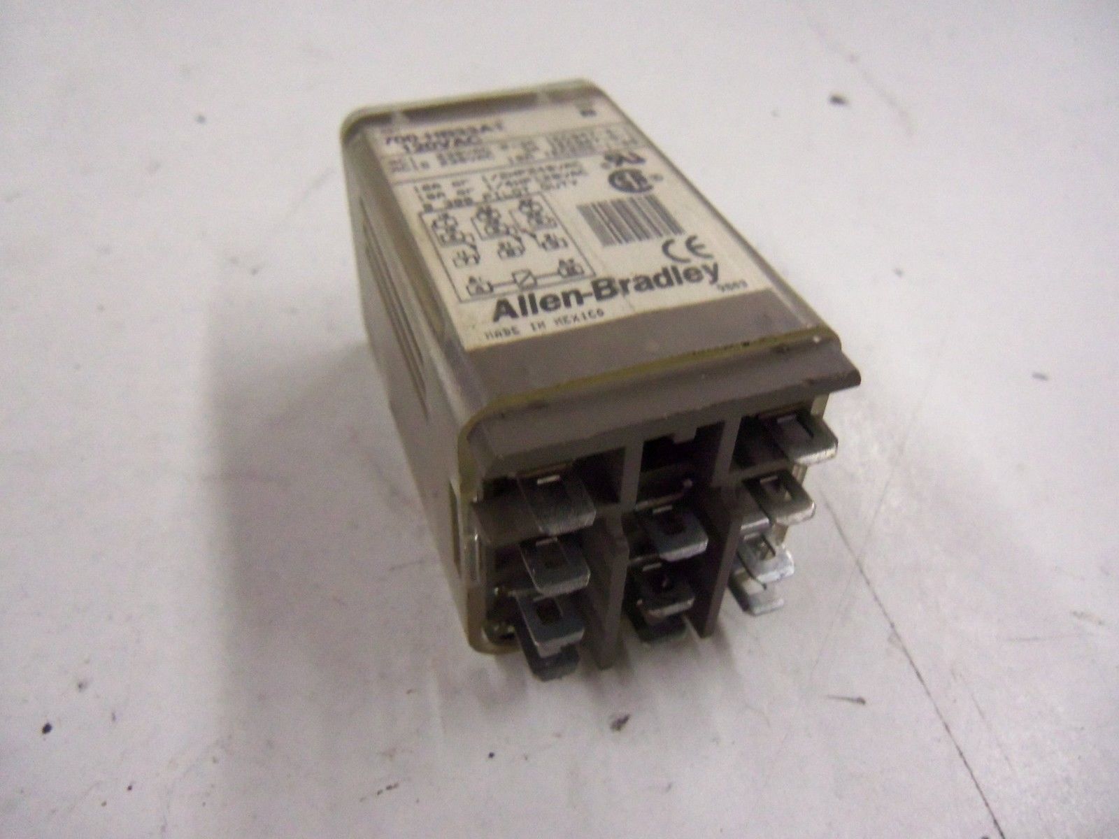 INDUSTRIAL SPARE PART 700-HB33A1 SER. B 120VAC 10A UNMP