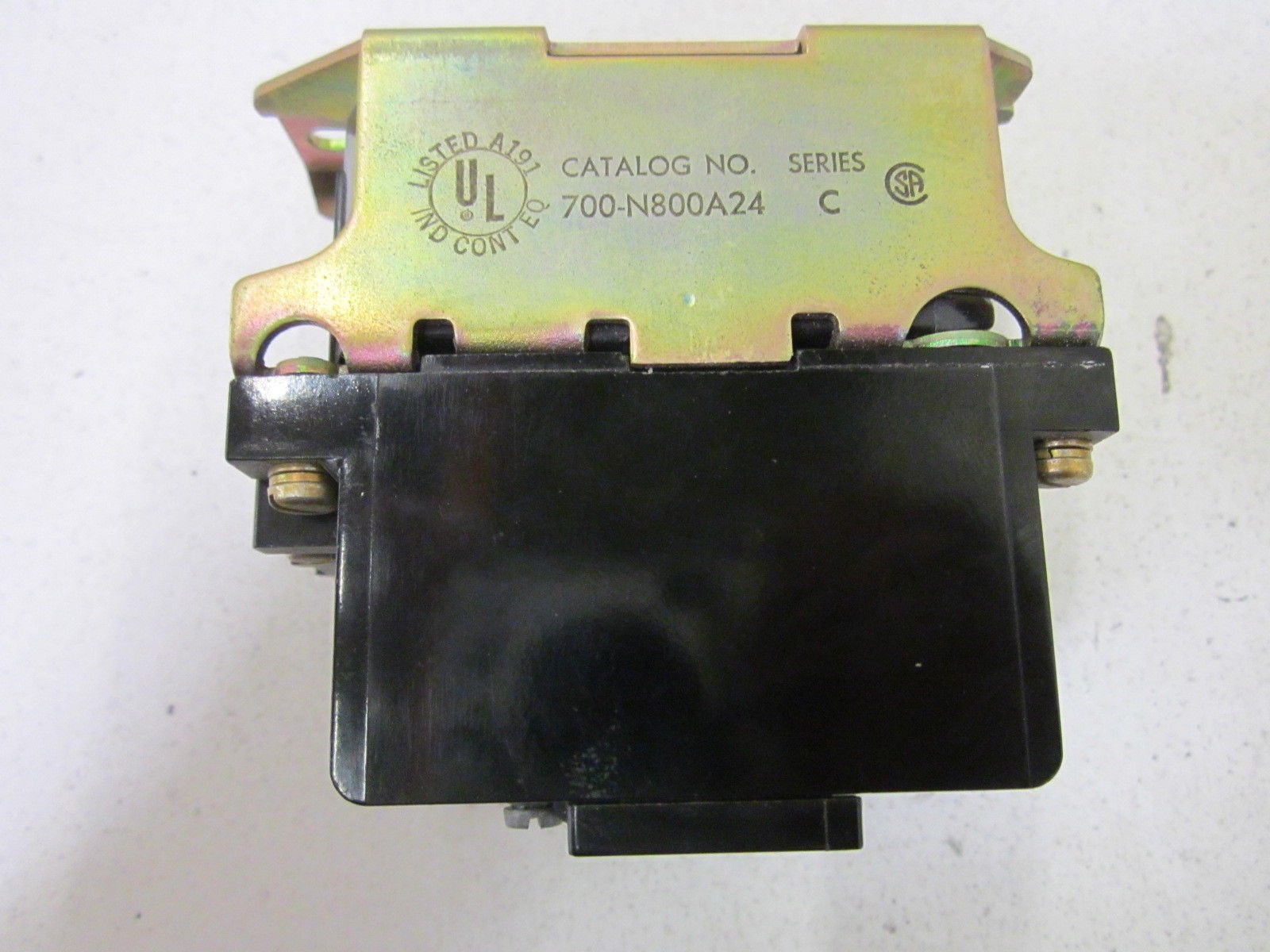 ALLEN BRADLEY  700-N800A24 SER. C CONTROL RELAY (AS PICTURED) UNMP