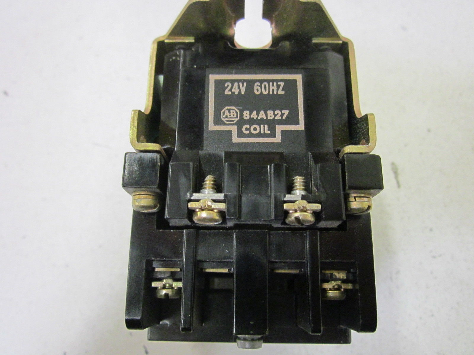 ALLEN BRADLEY  700-N800A24 SER. C CONTROL RELAY (AS PICTURED) UNMP