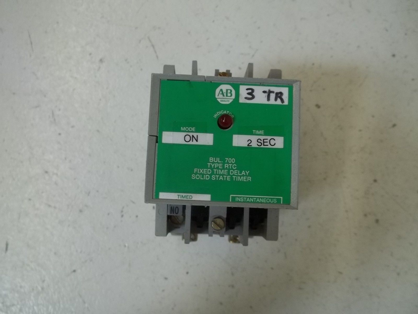 ALLEN BRADLEY 700-RTC10S02OU1 SER.A TIMING RELAY 120DC UNMP