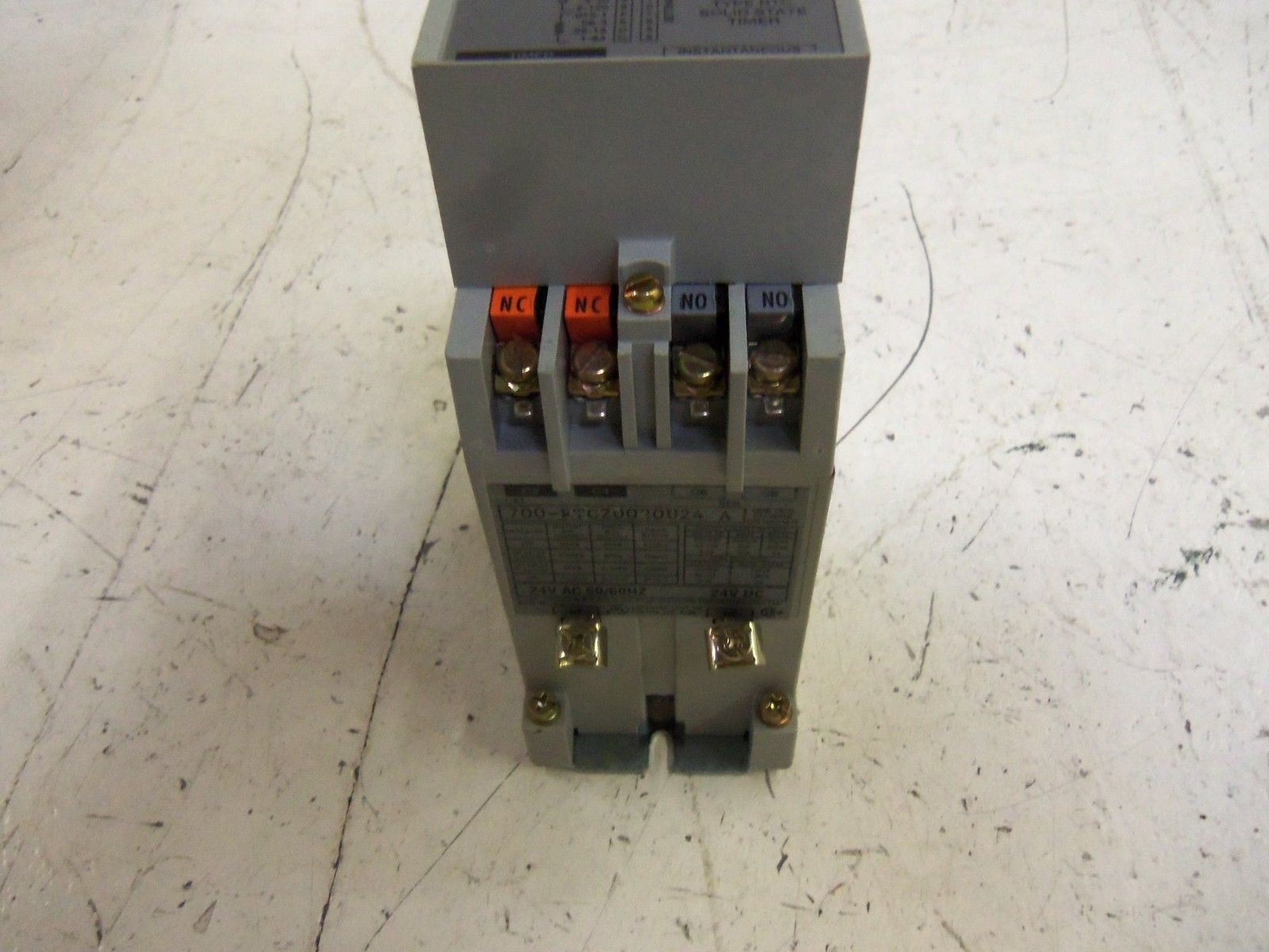 ALLEN BRADLEY 700-RTC20020U24 SERIES A RELAY UNMP