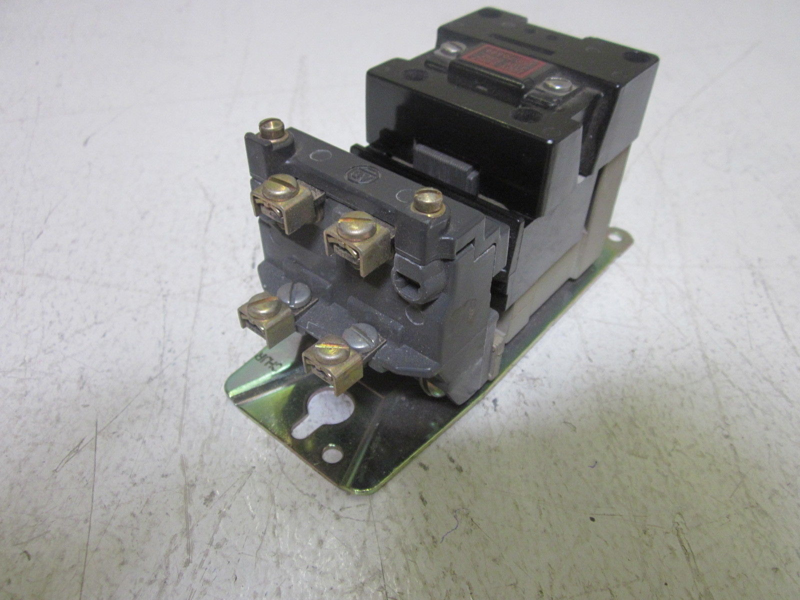 ALLEN BRADLEY 702-A0D91 SER.K CONTACTOR  1POLE 18A 120V UNMP