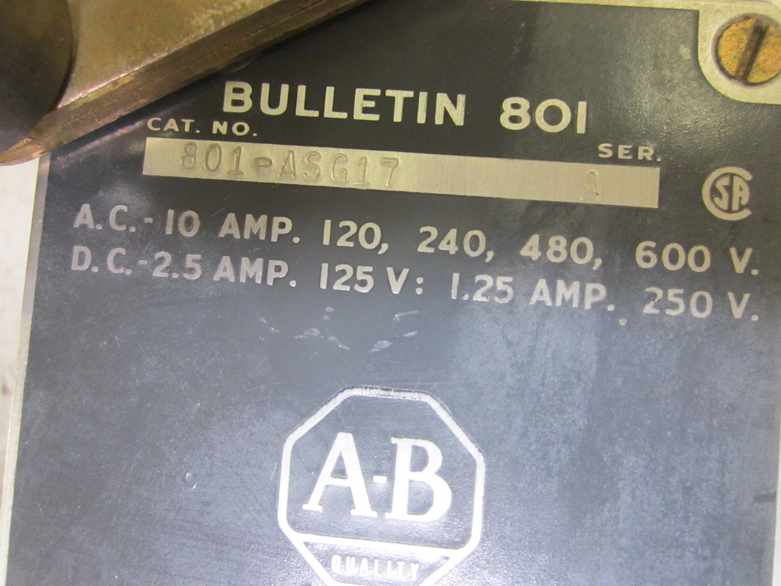 ALLEN BRADLEY 801-ASG17 SER.A LIMIT SWITCH 600V UNMP