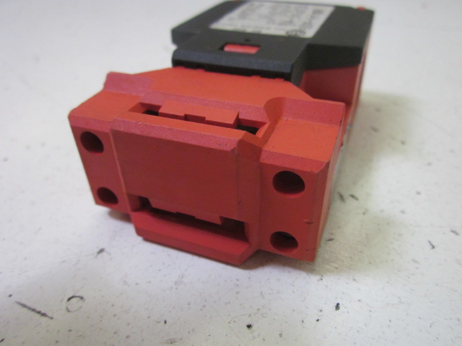INDUSTRIAL SPARE PART 802F-562P2-S1G NSNP