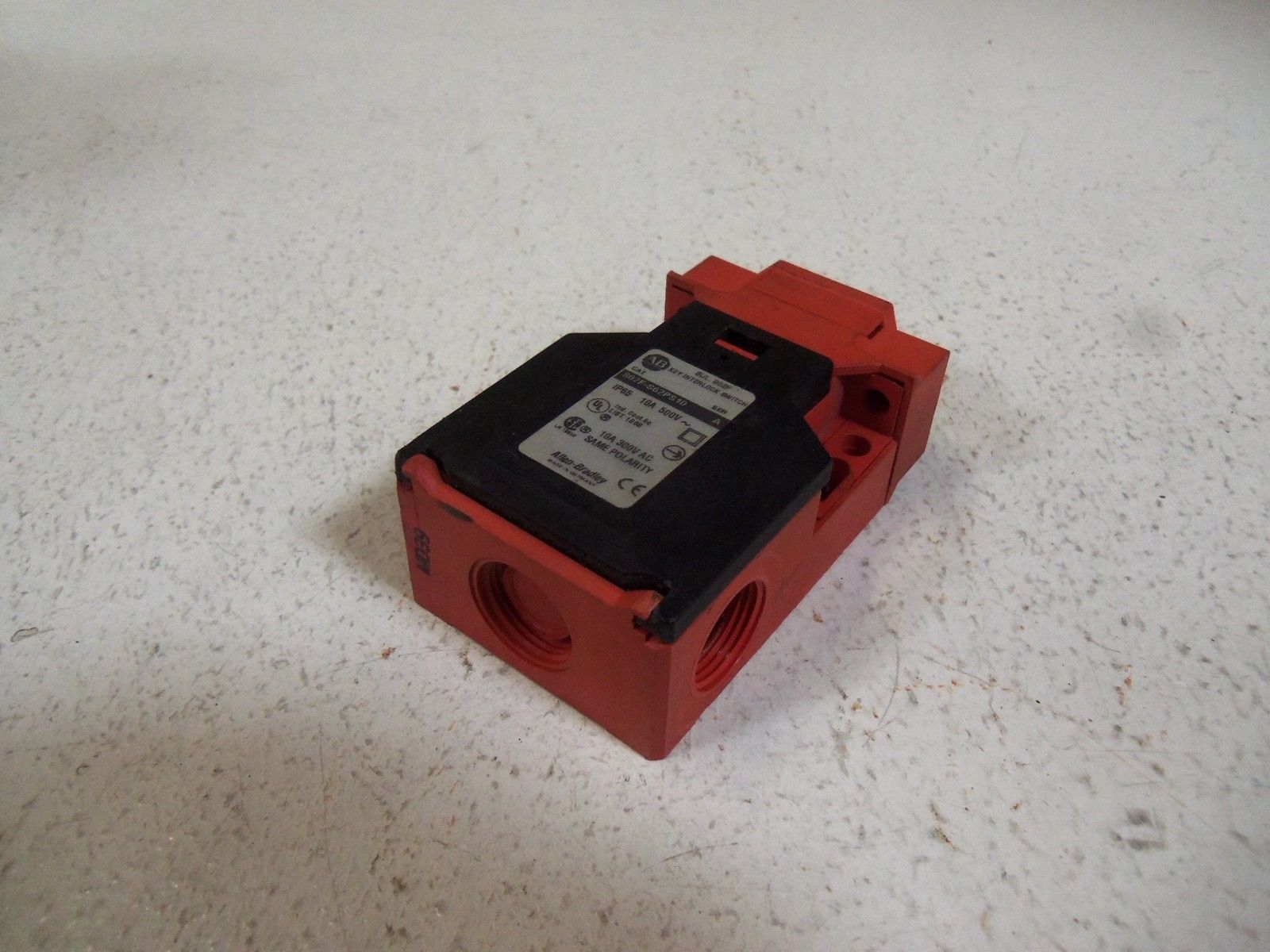INDUSTRIAL SPARE PART 802F-S62PS10 SERIES A KEY INTERLOCK SWITCH UNMP
