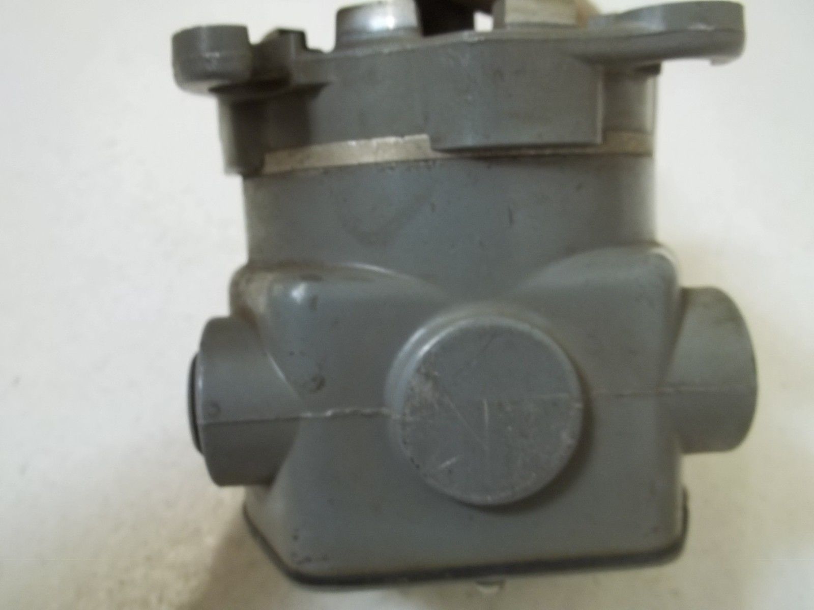 INDUSTRIAL SPARE PART 808C3 SER.B ZERO SPEED PLUGGING SWITCH UNMP