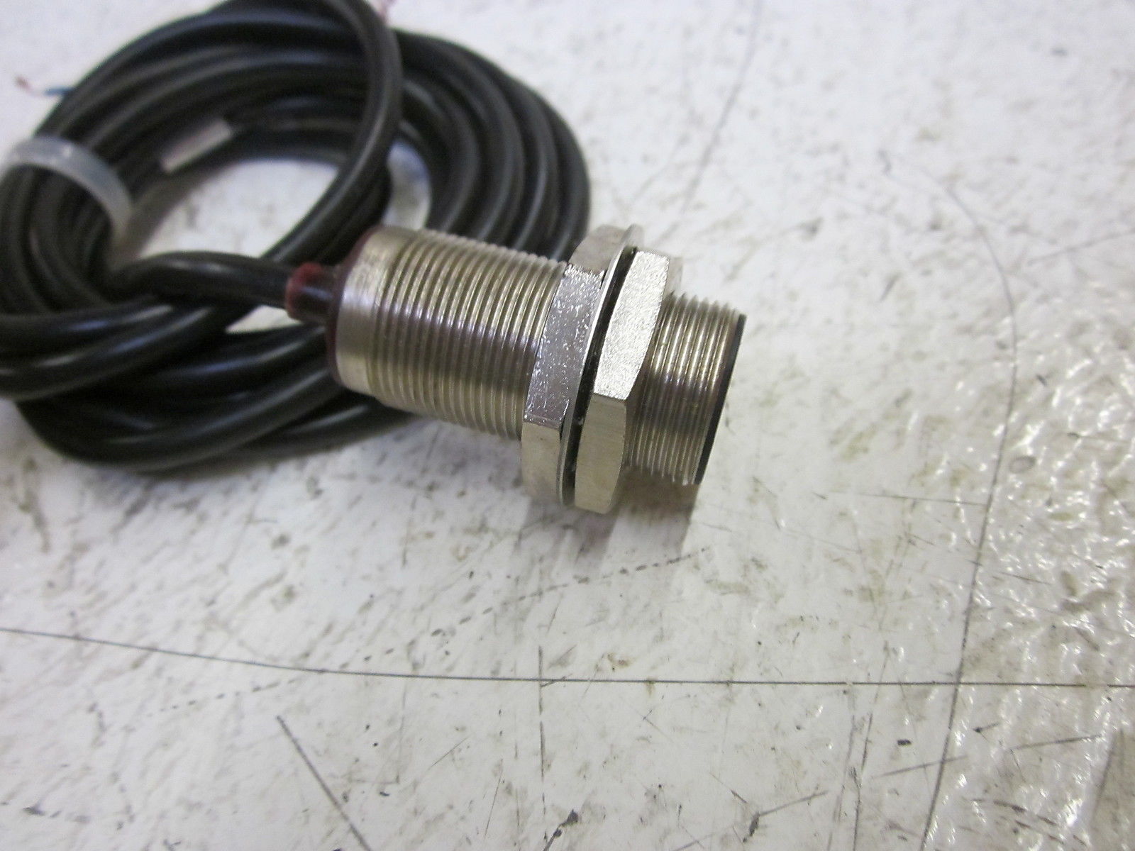 ALLEN BRADLEY 827C-DH5NP18-E2 SER.C INDUCTIVE PROXIMITY SENSOR UNMP