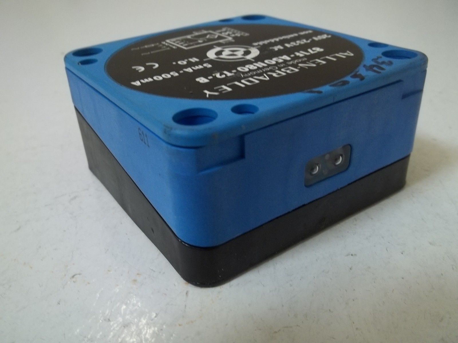 INDUSTRIAL SPARE PART 871F-A50N80-T2-B PROXIMITY SENSOR UNMP