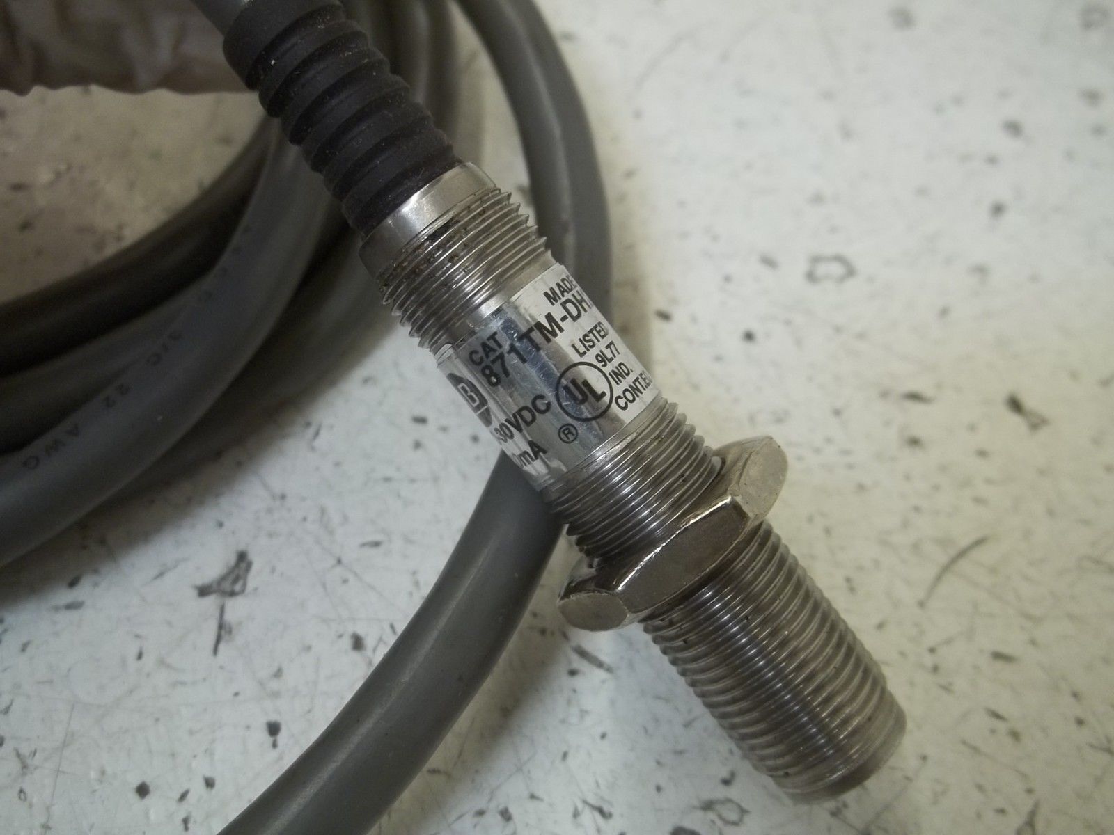 INDUSTRIAL SPARE PART 871TM-DH2CN212-A2 SER.A PROXIMITY SENSOR UNMP