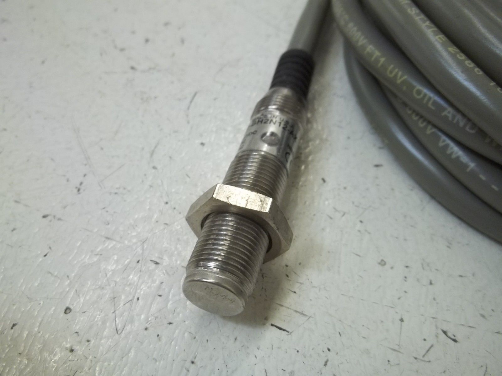 INDUSTRIAL SPARE PART 871TM-BH2N12-AX SER.A PROXIMITY SWITCH UNMP