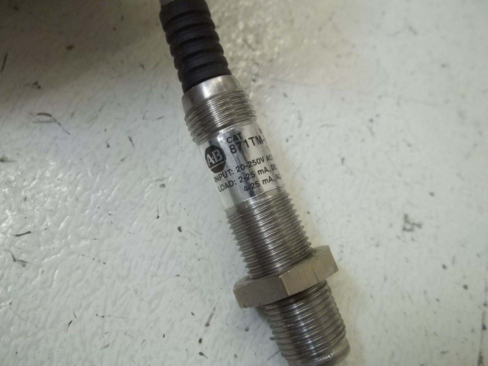INDUSTRIAL SPARE PART 871TM-BH2N12-AX SER.A PROXIMITY SWITCH UNMP