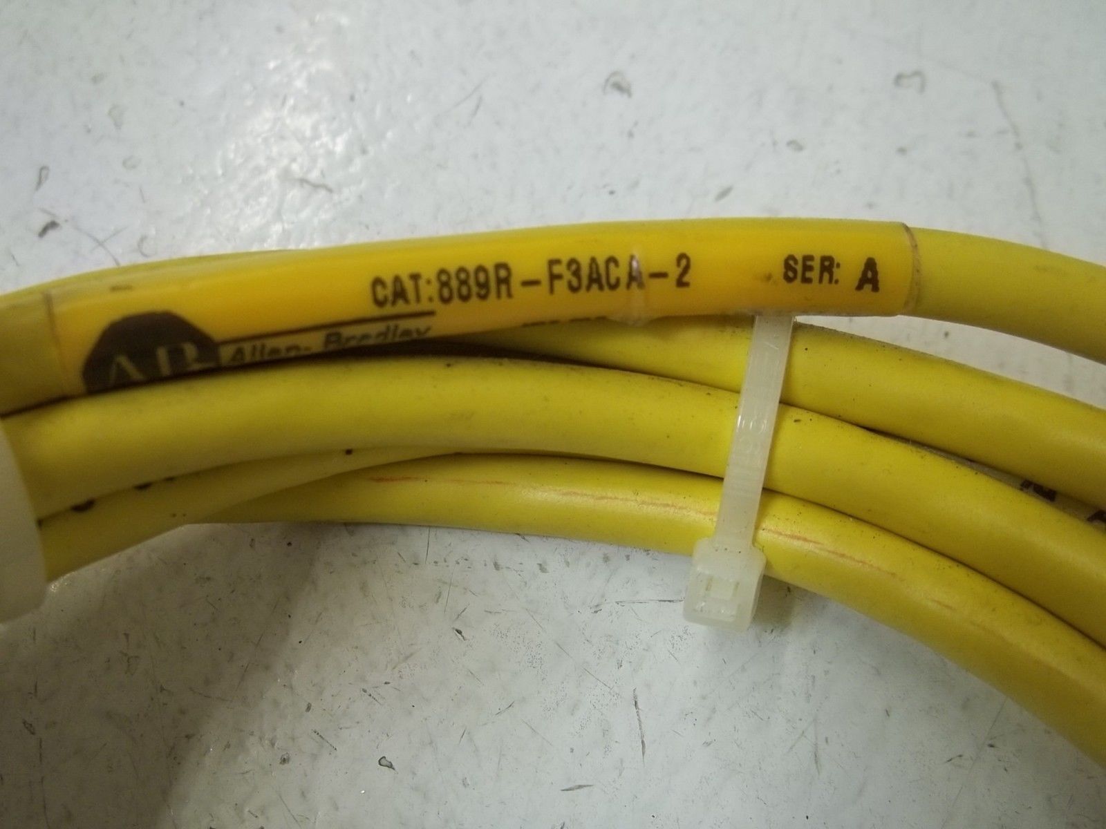 INDUSTRIAL SPARE PART 889R-F3ACA SER.A CORDSET 3 PIN UNMP