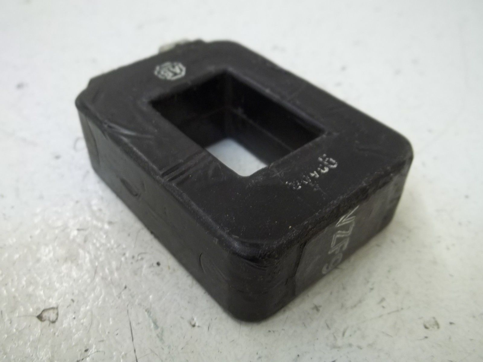 INDUSTRIAL SPARE PART 93A86 SOLENOID COIL 120V  UNMP