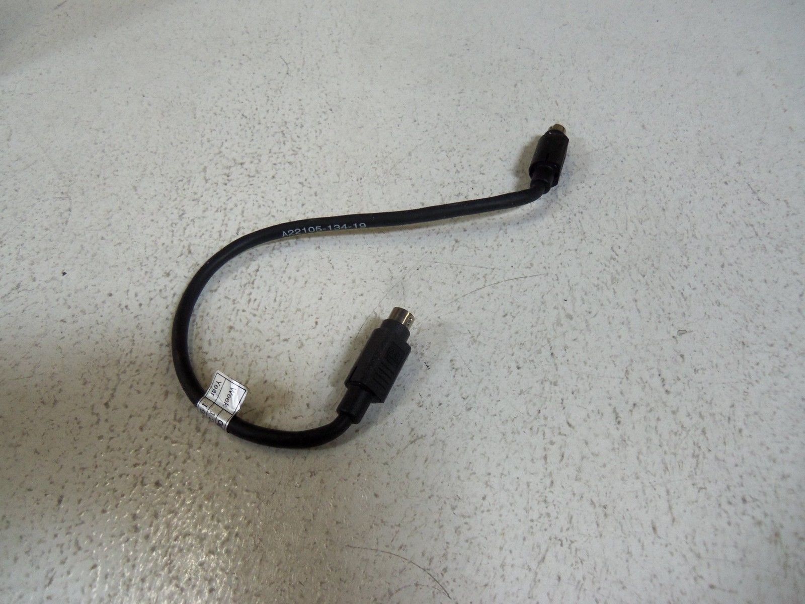 INDUSTRIAL SPARE PART AC DRIVE CABLE 8PIN/MALE A22105-134-19 UNMP