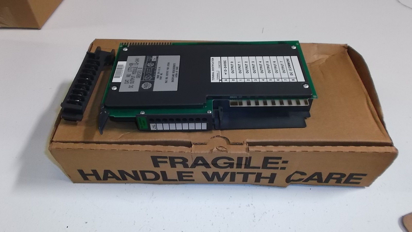 INDUSTRIAL SPARE PART OUTPUT MODULE 1171-OB SERIES B NSMP