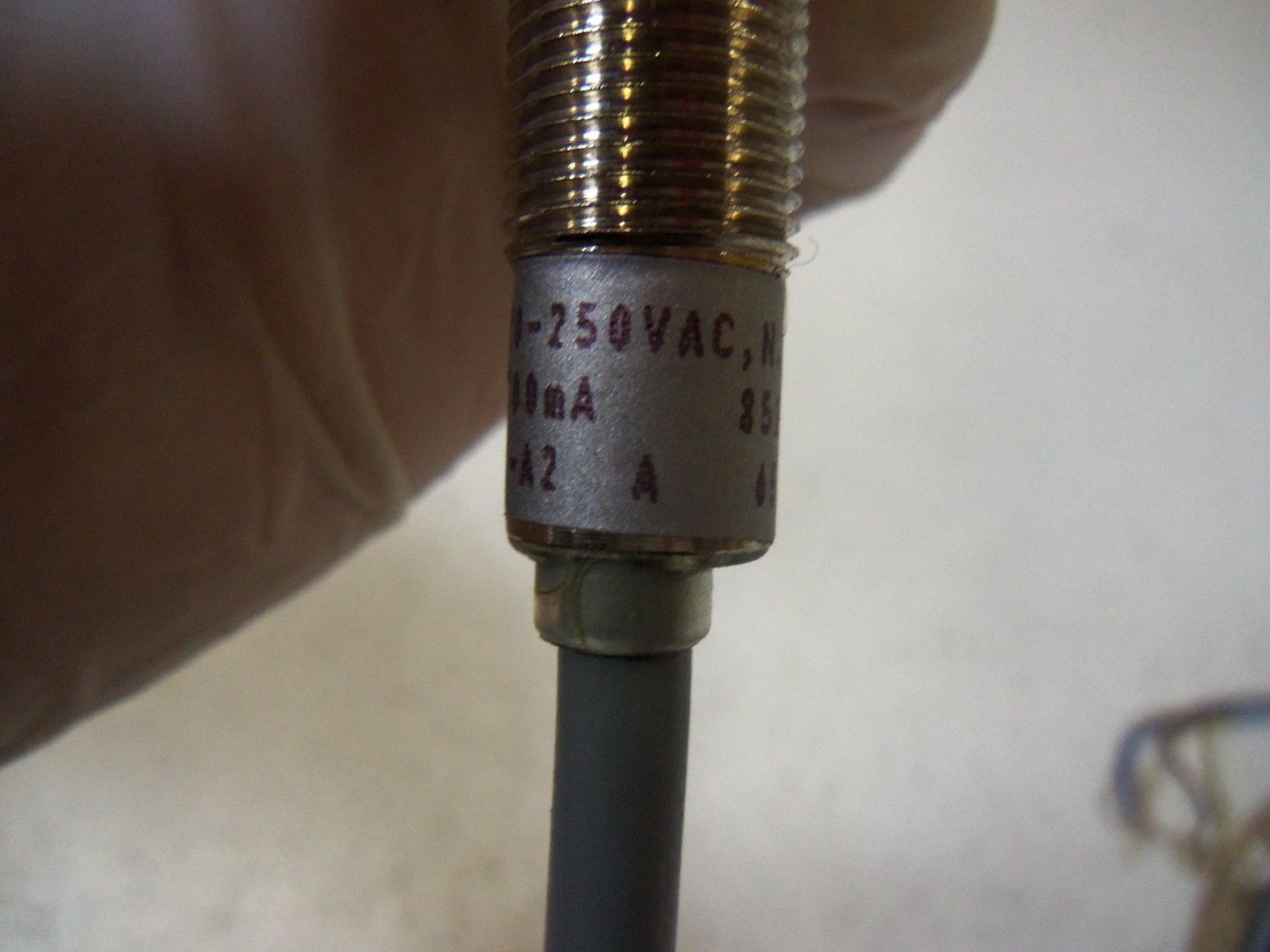 INDUSTRIAL SPARE PART PROXIMITY SWITCH 872C-A4C12-A2 SERIES A UNMP