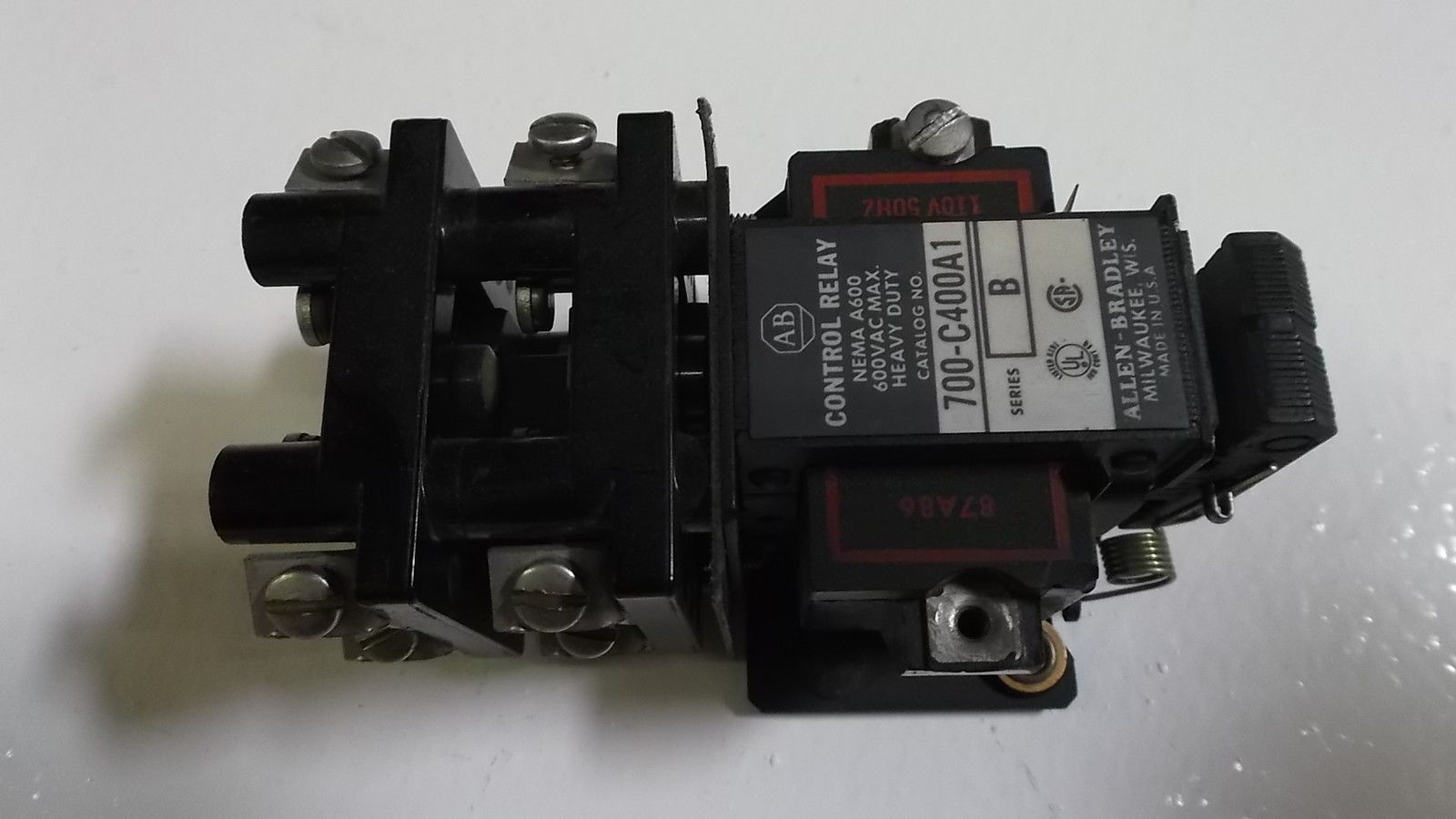 ALLEN BRADLEY RELAY 700-C4000A1 SERIES B UNMP