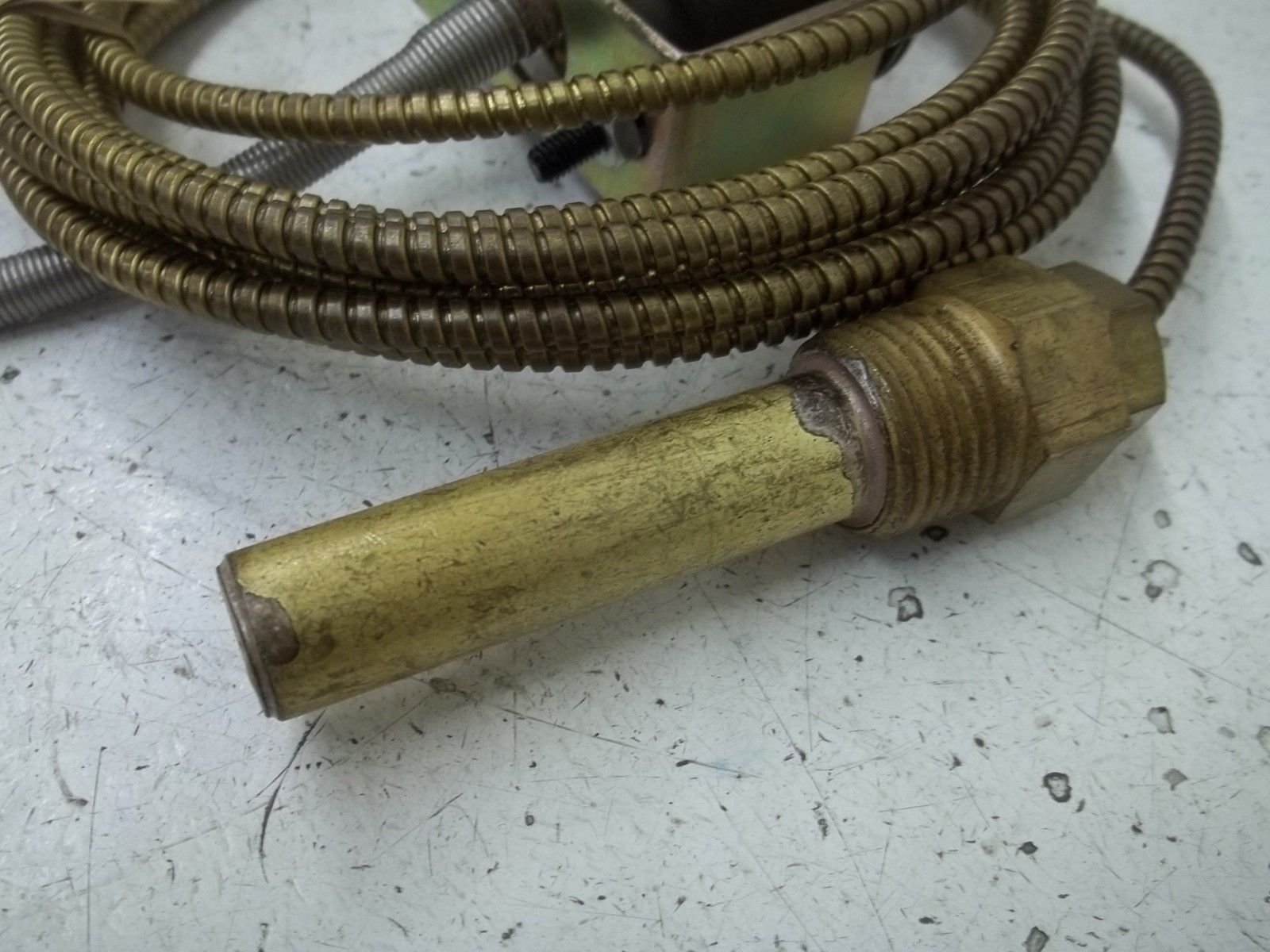 AMETEK 8141-156 GAUGE UNMP