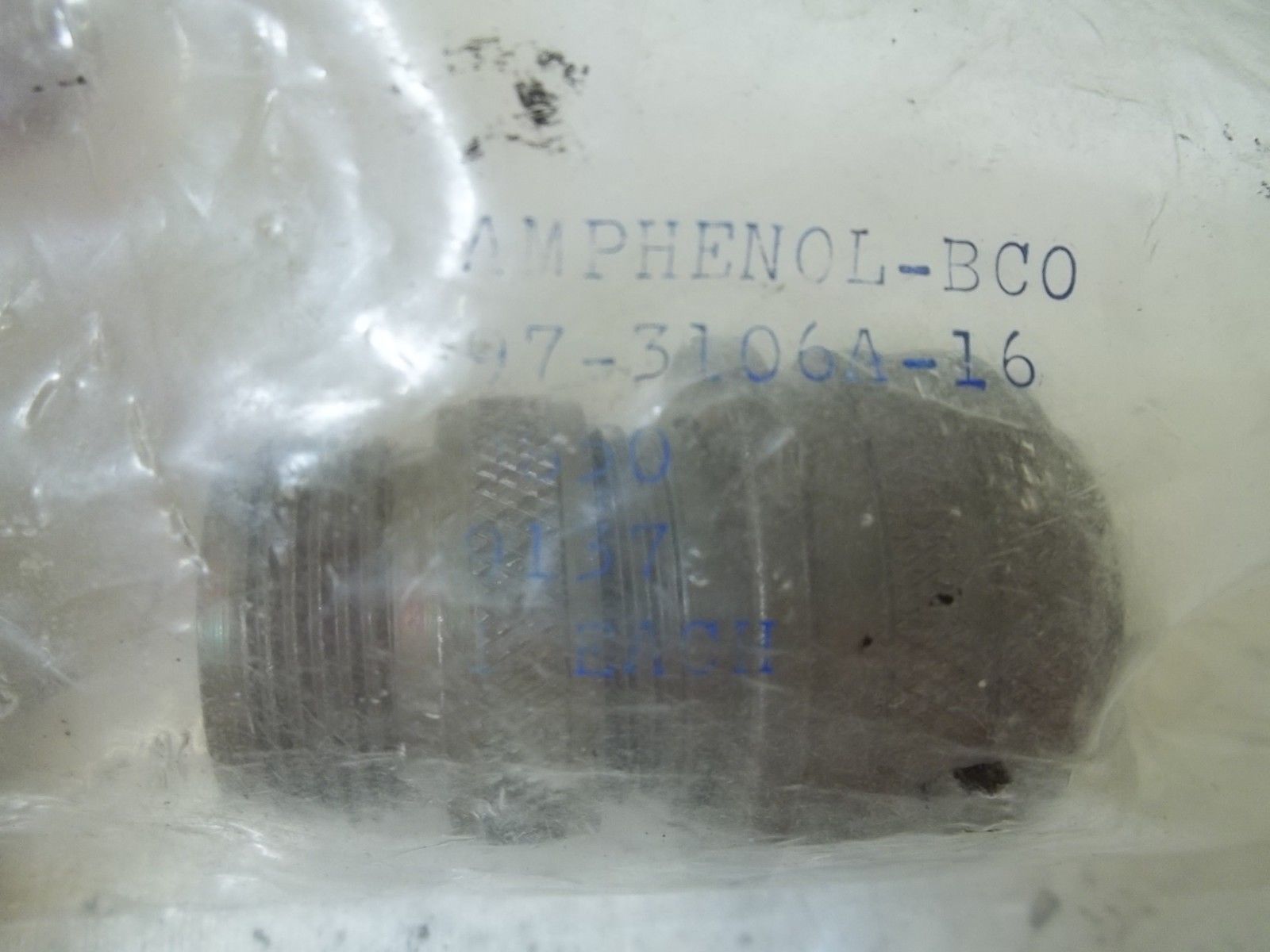 AMPHENOL 97-3106A-16 STRAIGHT PLUG CONNECTOR FACTORY BAG
