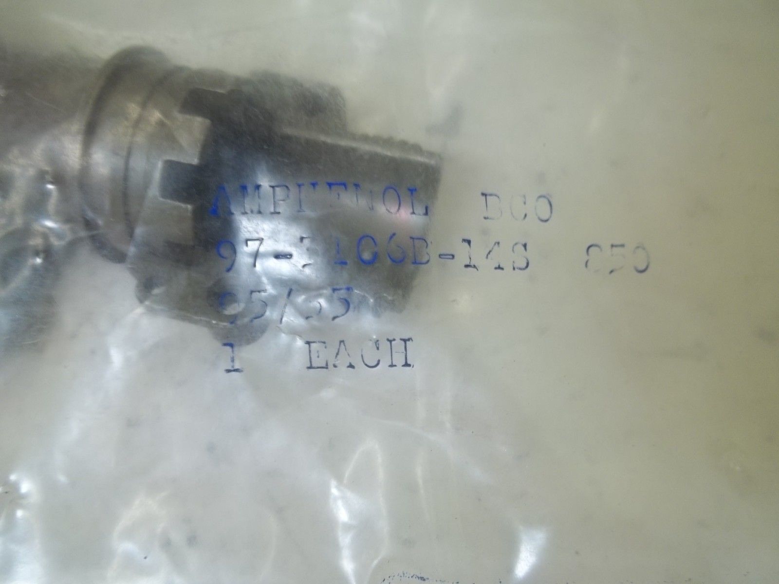 AMPHENOL 97-3106B-14S CABLE CONNECTOR FACTORY BAG