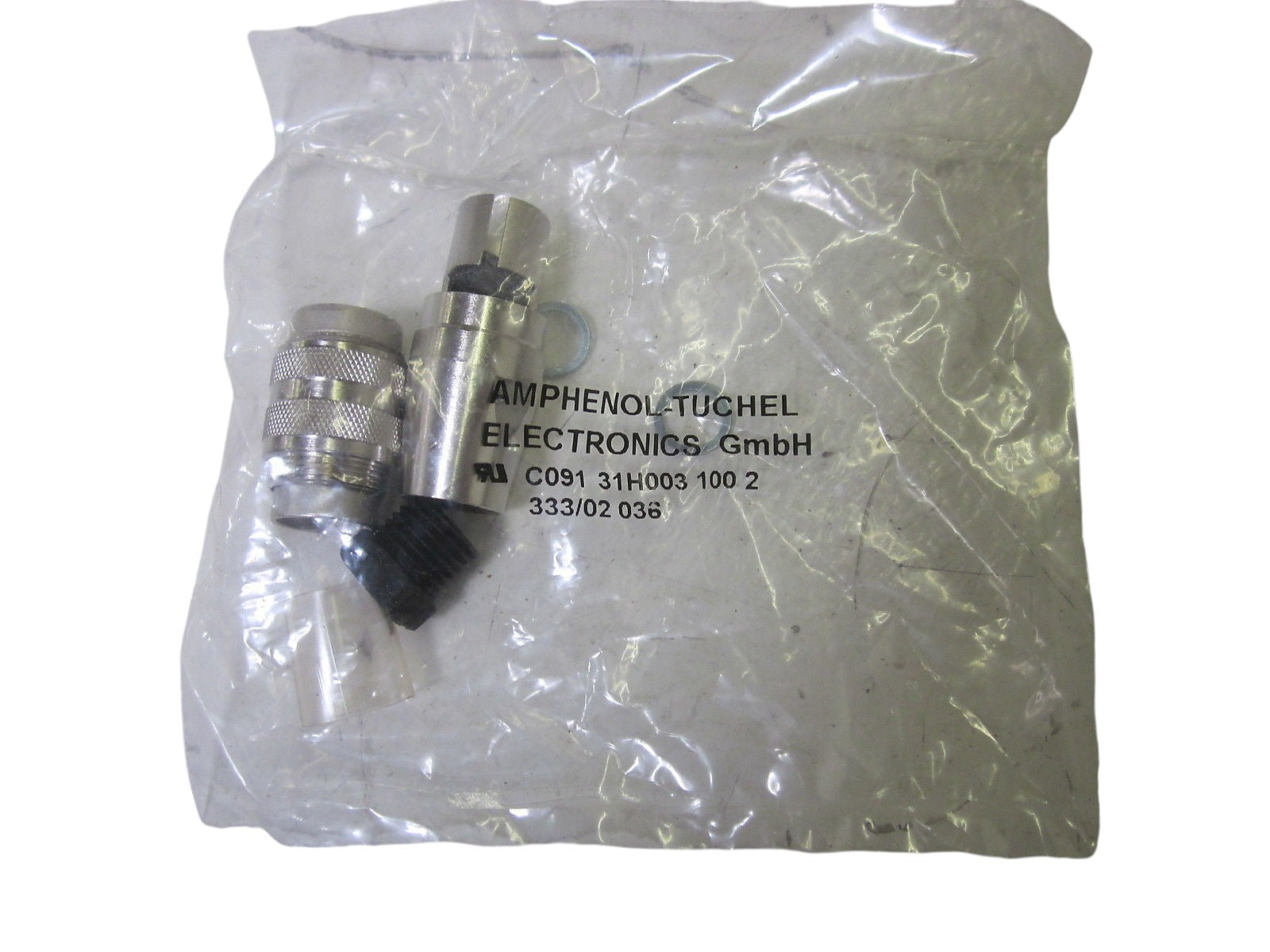 AMPHENOL C09131H003100 2 CONNECTOR PLUG  NSMP