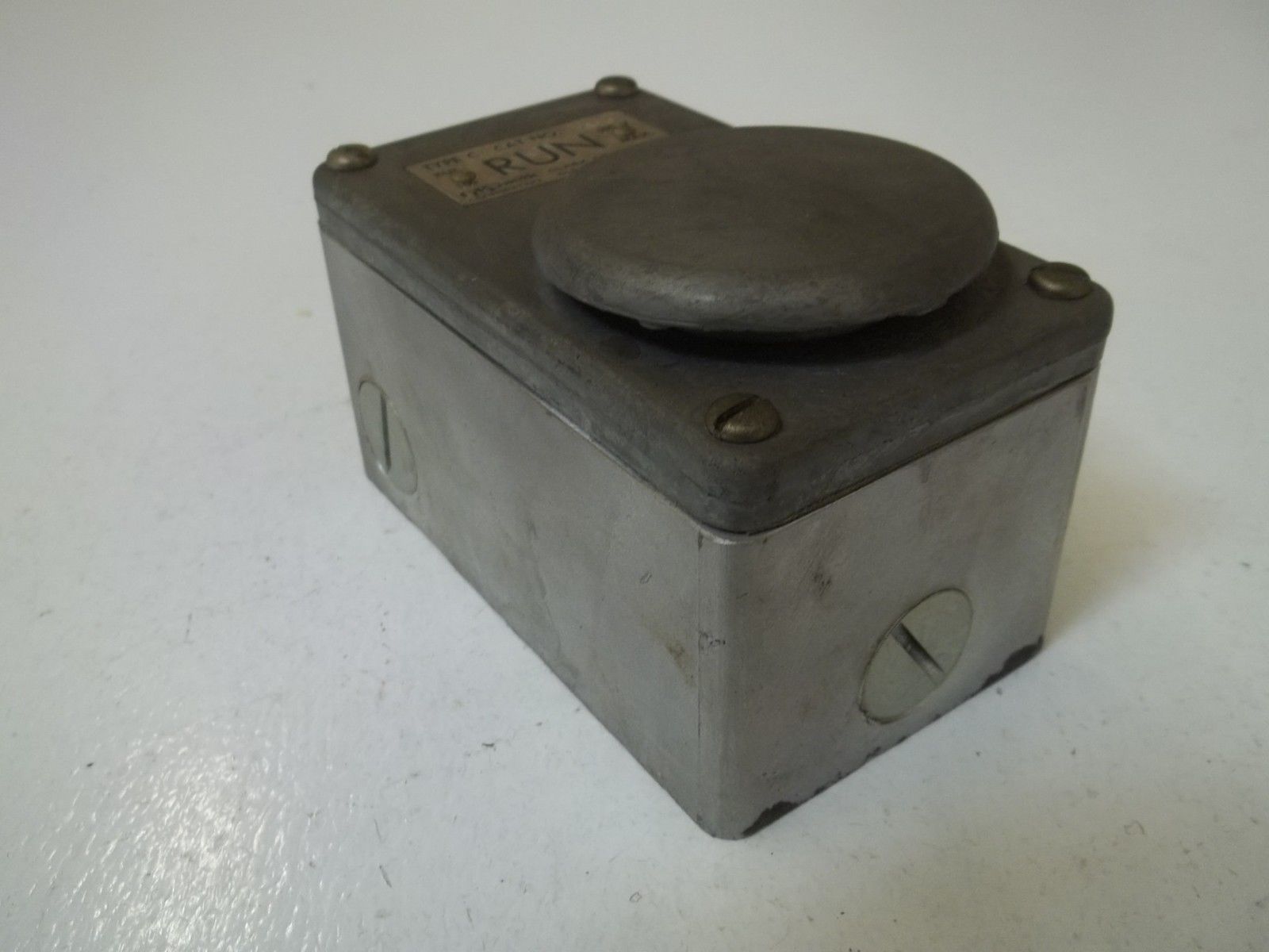 AOSMITH CORPORATION 2A10 PUSHBUTTON UNMP