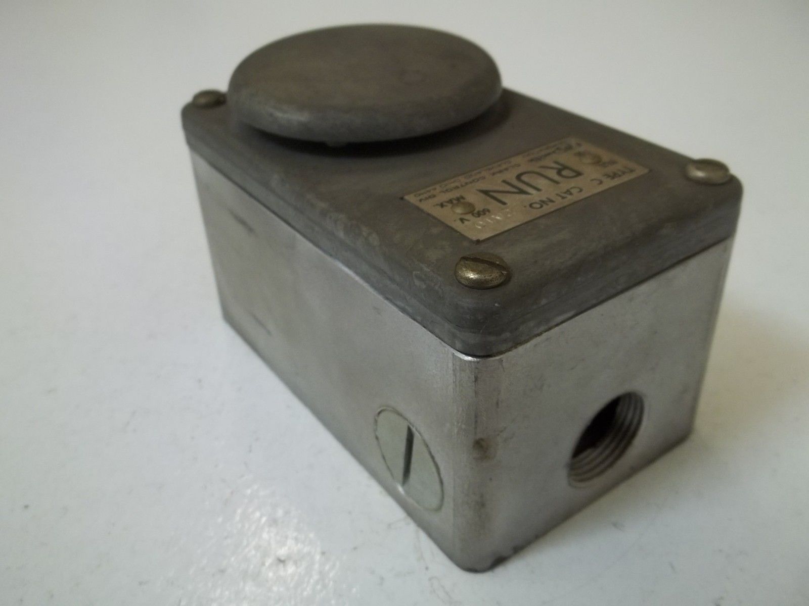 AOSMITH CORPORATION 2A10 PUSHBUTTON UNMP