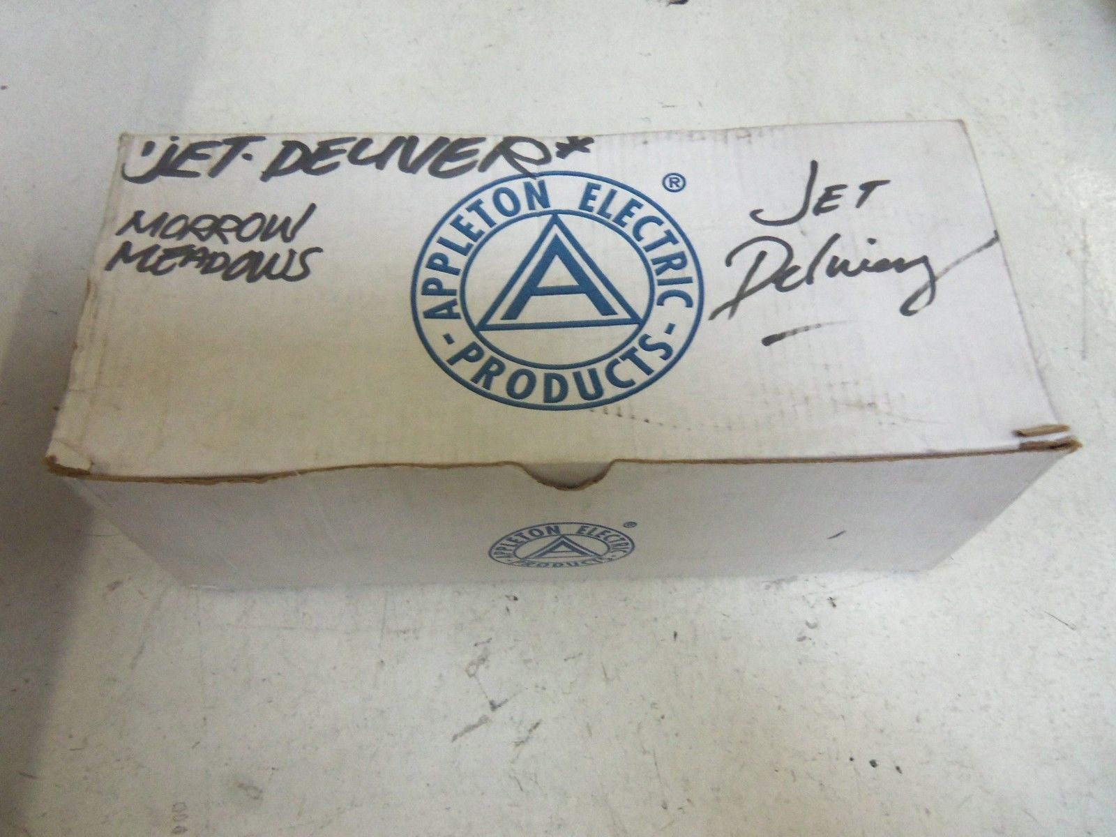 APPLETON LL200-M CONDUIT *NEW IN BOX*