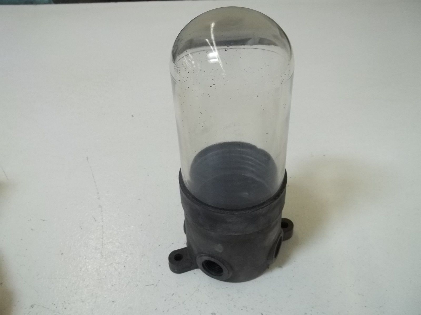 APPLETON PVI155W TWO MOUNTING HOLE DIA BOLTUNMP