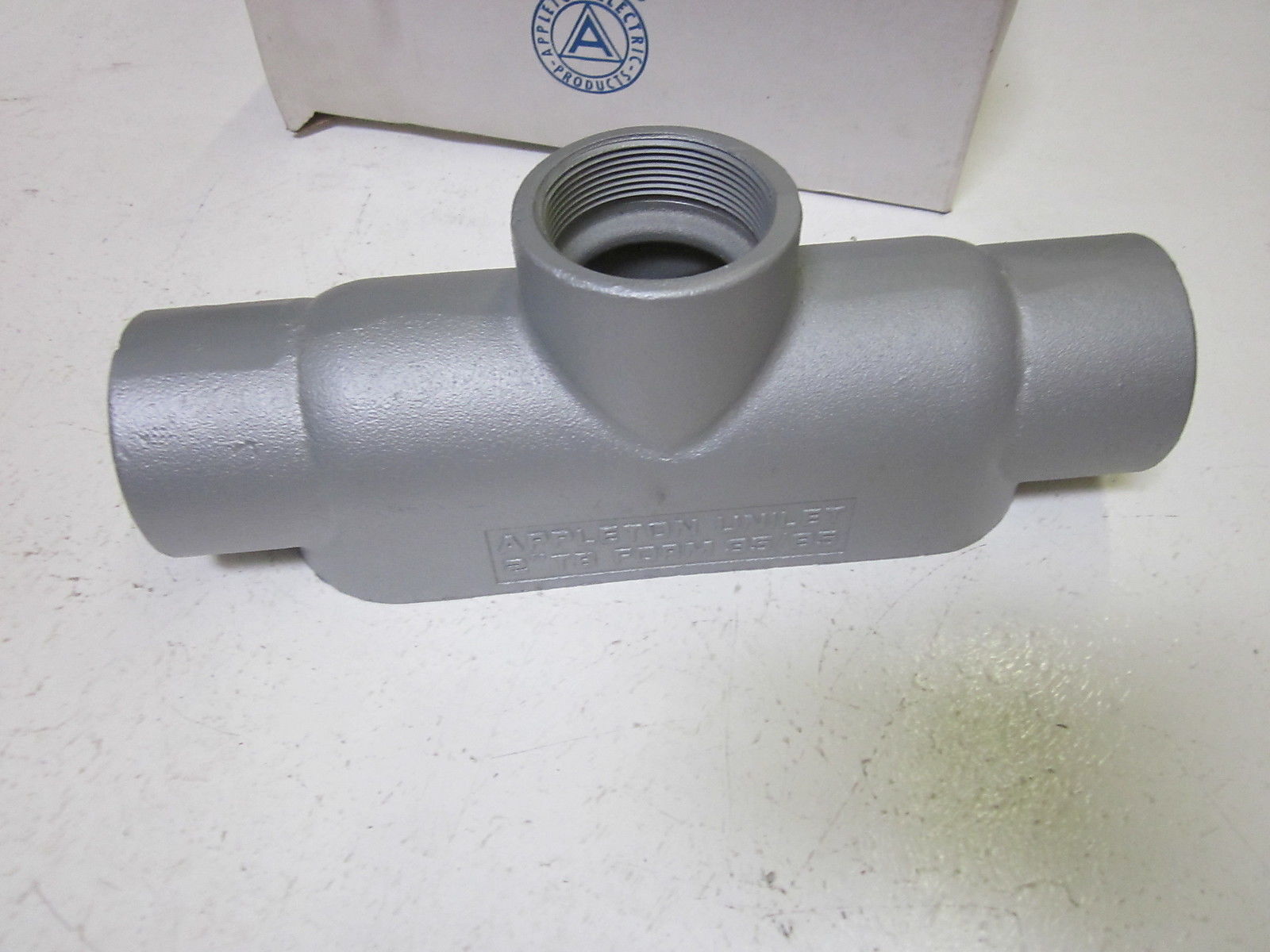 APPLETON TB200-A ALUMINUM FORM 85 UNILETS 2" NSMP