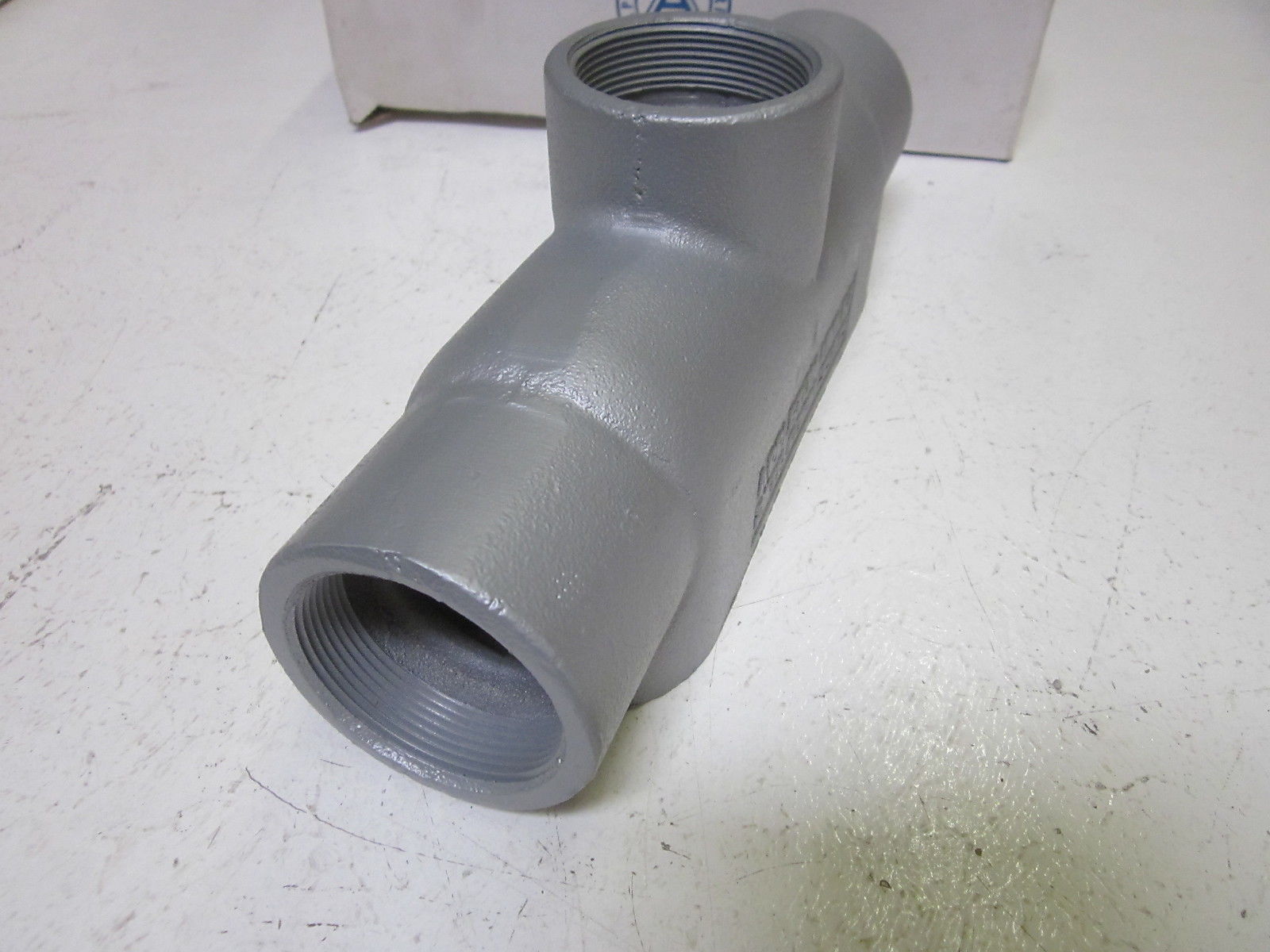 APPLETON TB200-A ALUMINUM FORM 85 UNILETS 2" NSMP