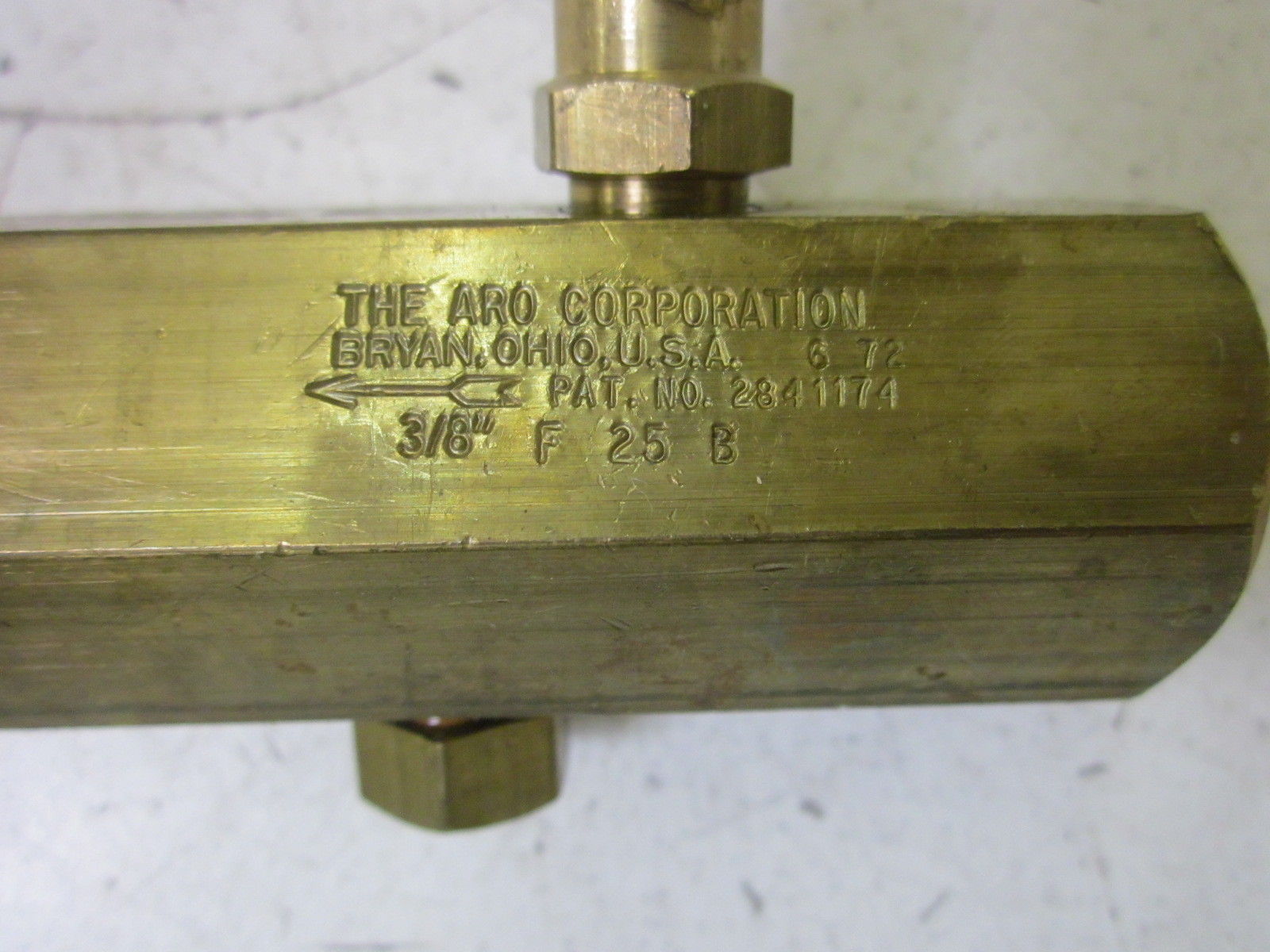 ARO 3/8 F25B UNMP