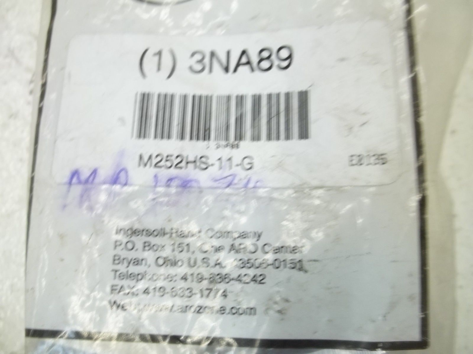 ARO M252HS-11-G PNEUMATIC  VALVE NSNP IN A FACTOR BAG