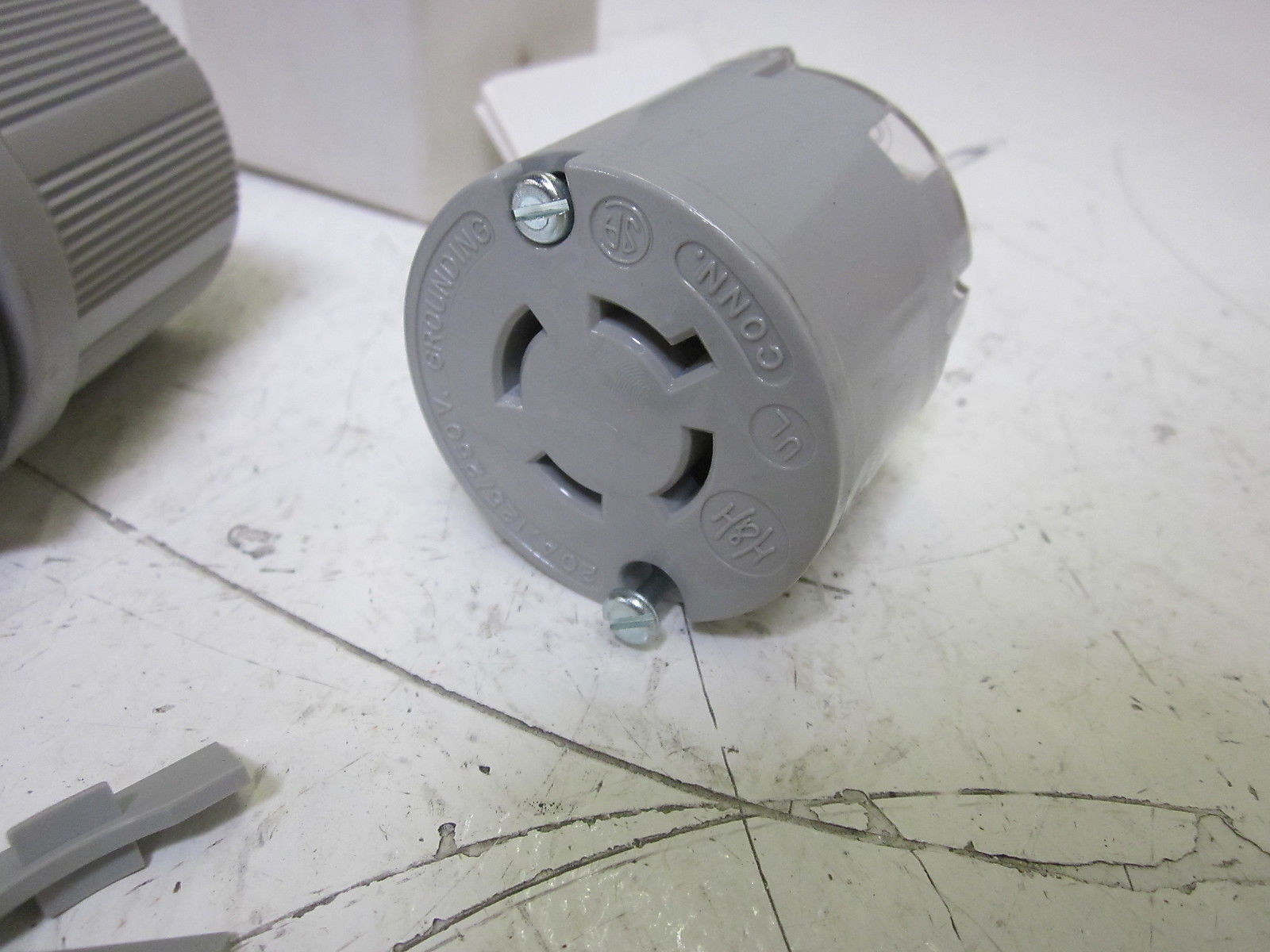 ARROW HART 6404 LOCKING CONNECTOR 20A 125/250V NSMP