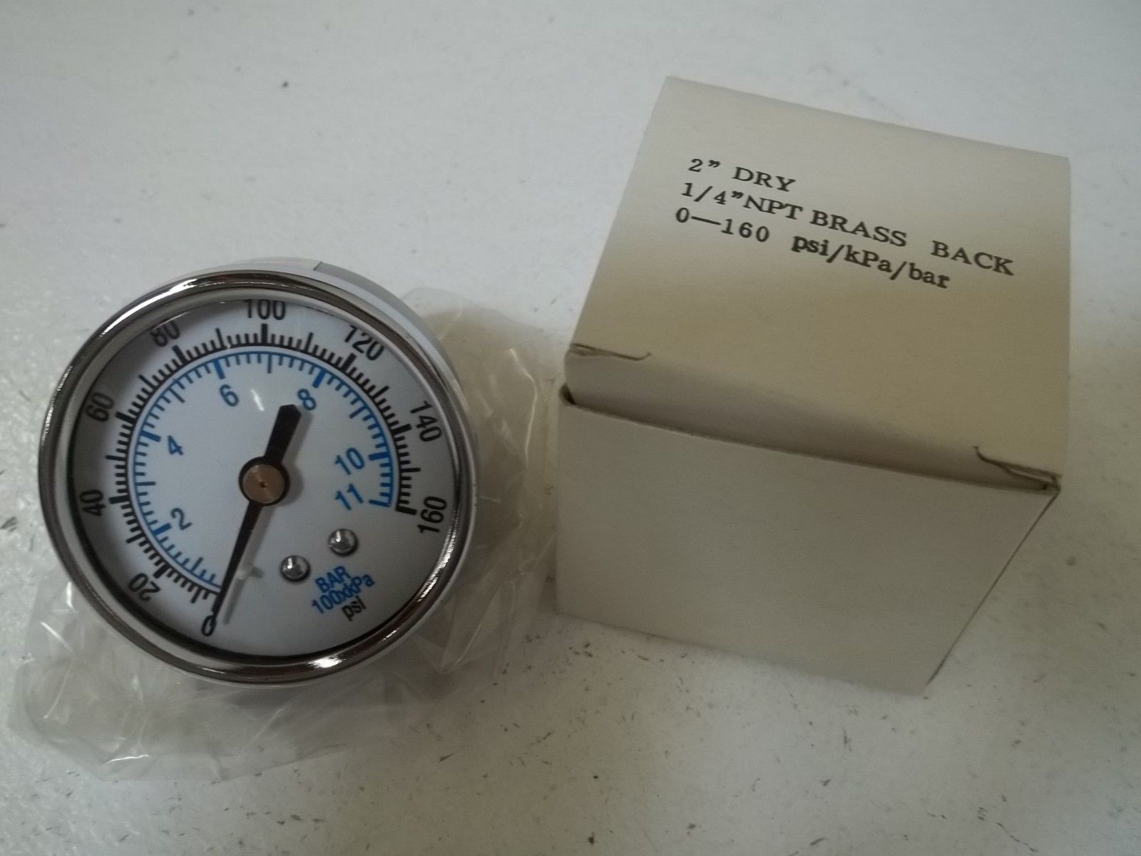 ARROW PNEUMATIC MODEL R352 125 REGULATOR W/GAUGE(AS PICTURED) NSNP