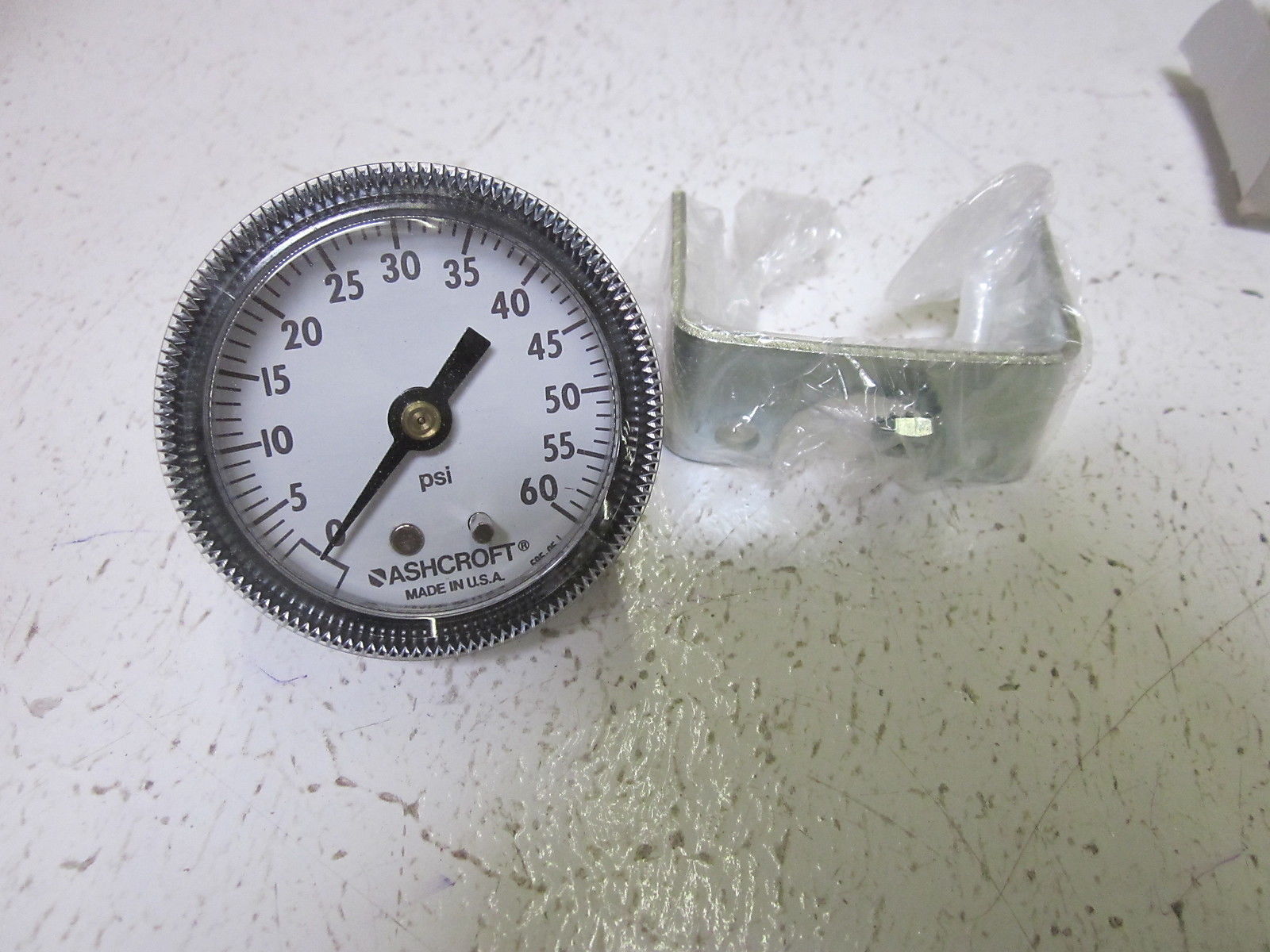 ASHCROFT 20W100TH01BXUC-60# PRESSURE GAUGE 0-60 PSI NSMP