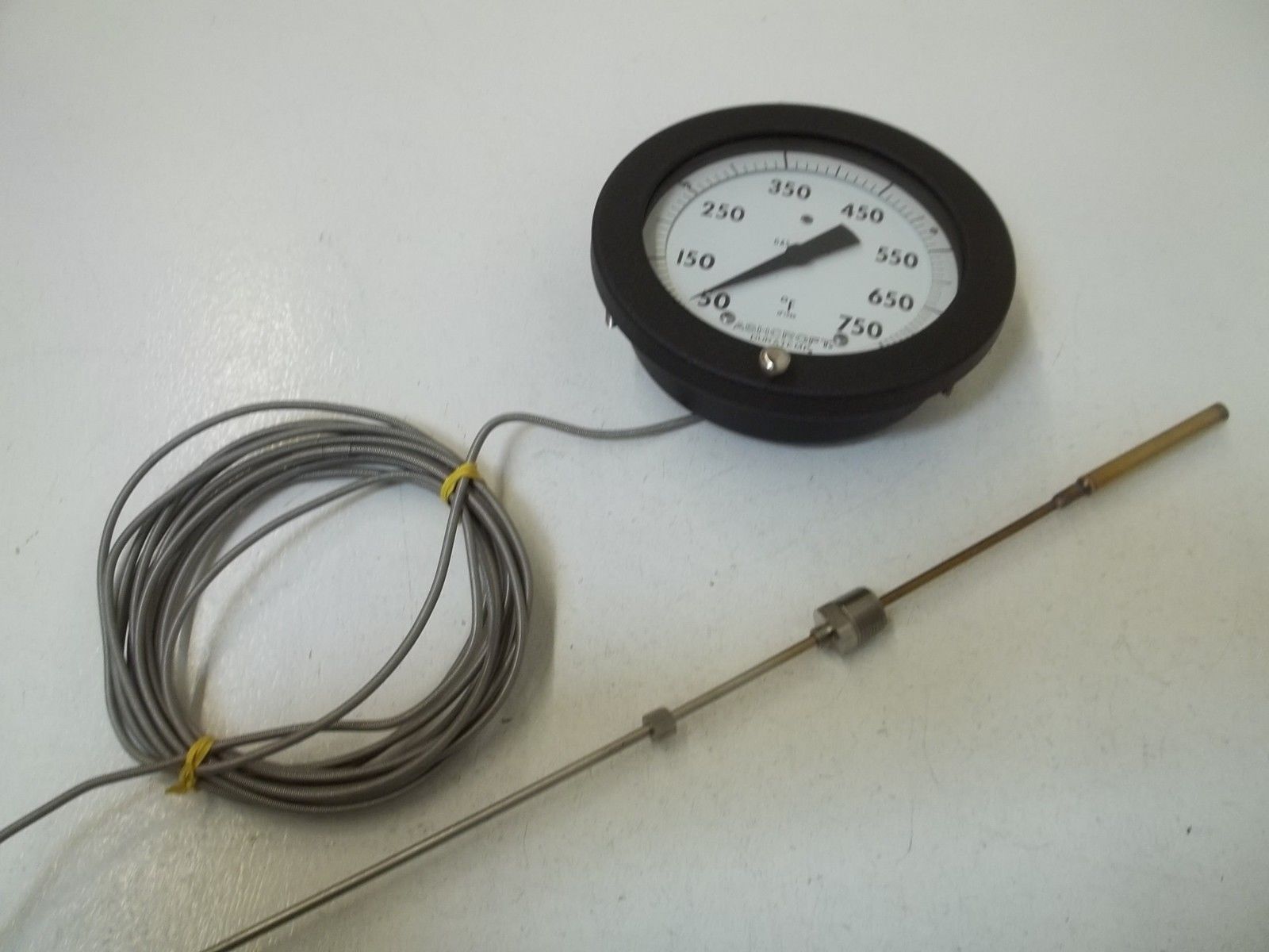 ASHCROFT C-600A-02-C27-B17-A1-L07-AR DIAL THERMOMETER 50/750F NSMP