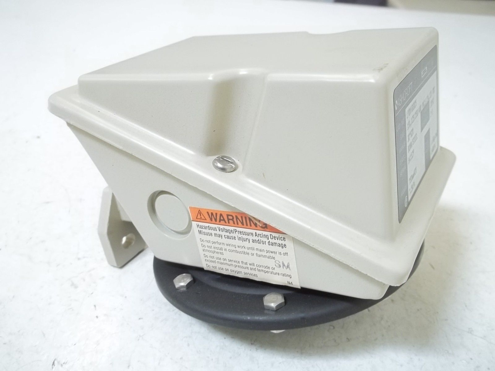 ASHCROFT LPDN4GGB25 PRESSURE CONTROL SWITCH 30"H20 *NEW IN BOX*