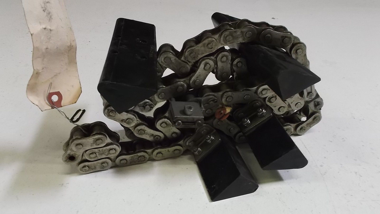 ASSEMBLY LUG CHAIN 357D90201-7 UNMP