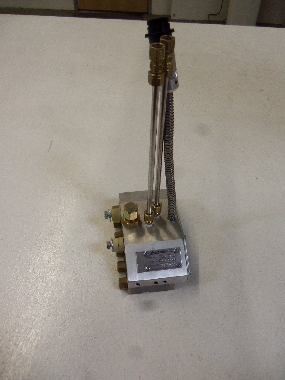 ASTRO 75391-6A906 *NEW NO BOX*