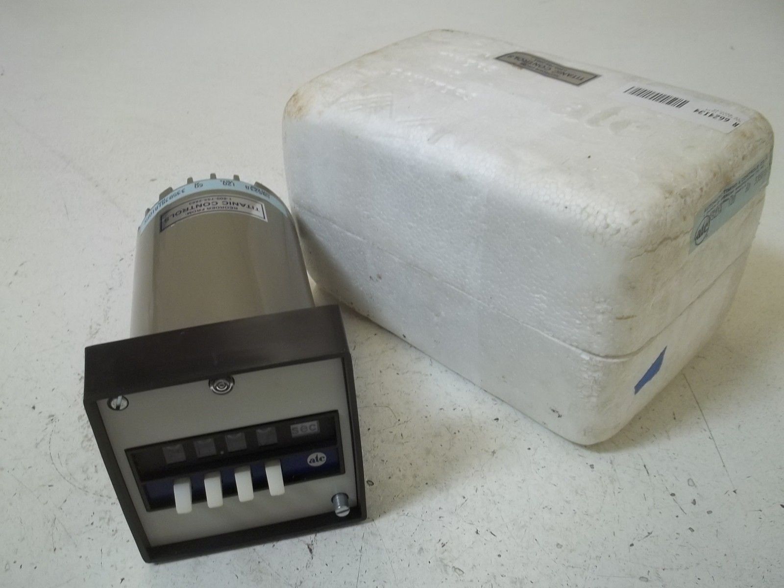 ATC 335B351A10PX TIMER *ORIGINAL PACKAGE*