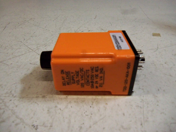 ATC TDD120AKA001 TIME DELAY RELAY NSMP