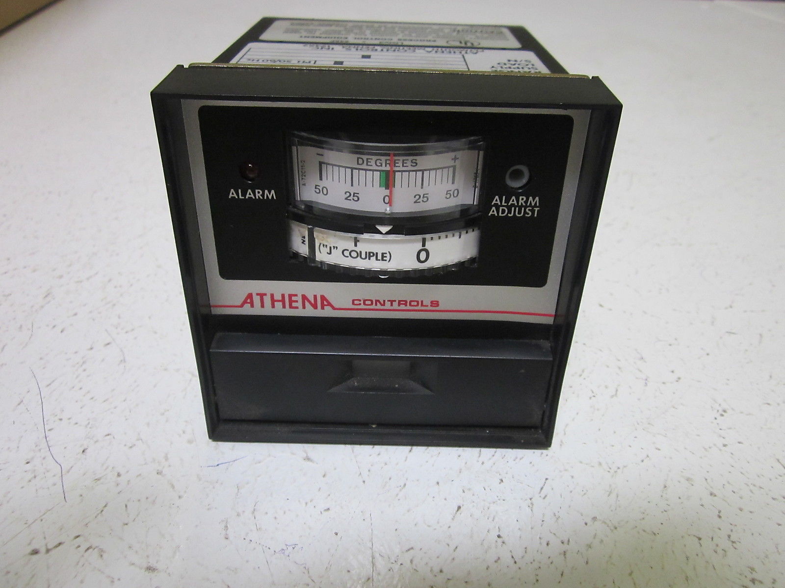 ATHENA CONTROLS 2000-B-D TEMPERATURE CONTROLLER 0-400 DEGREE F 120/240VAC *USED*