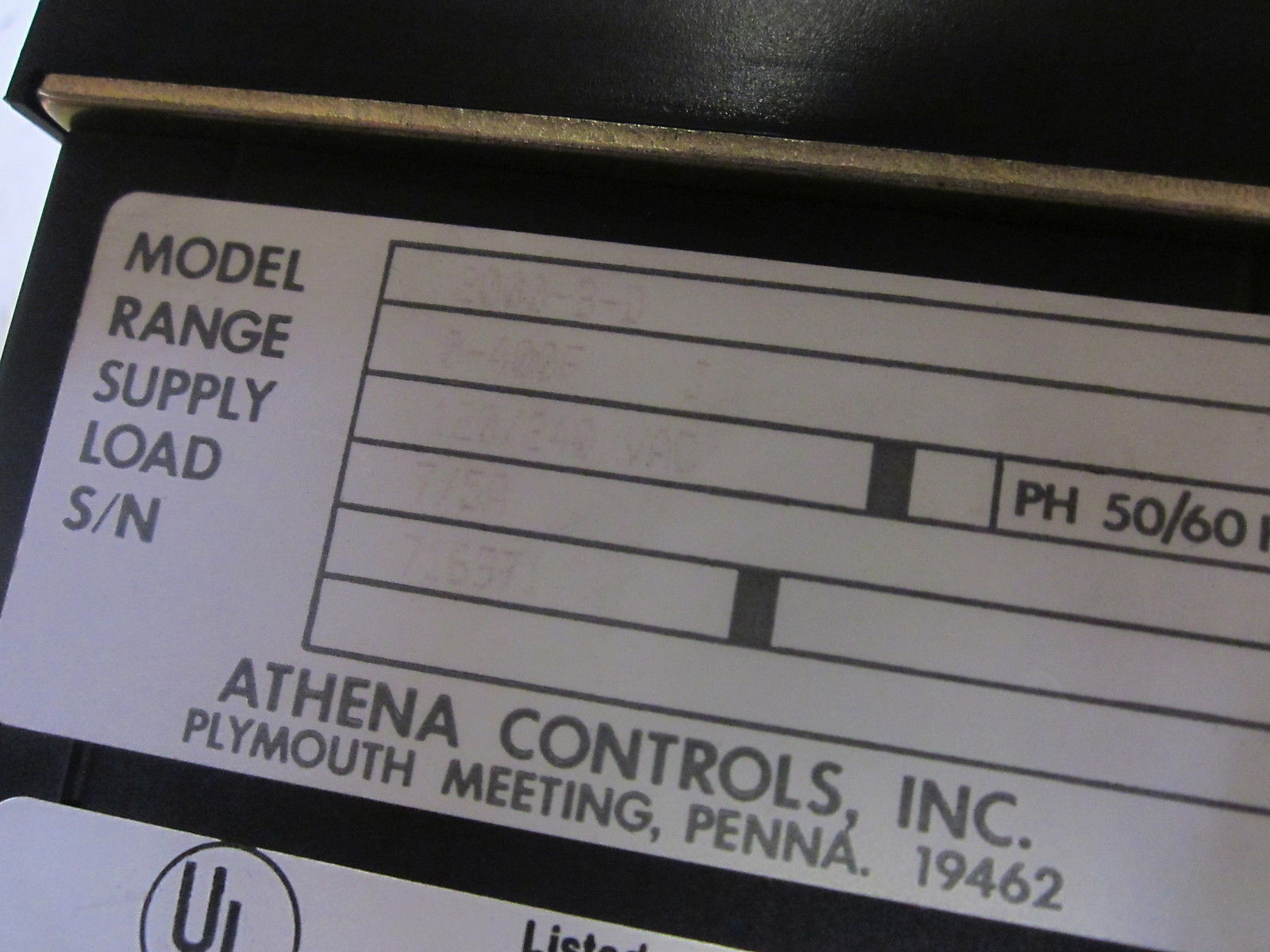 ATHENA CONTROLS 2000-B-D TEMPERATURE CONTROLLER 0-400 DEGREE F 120/240VAC *USED*