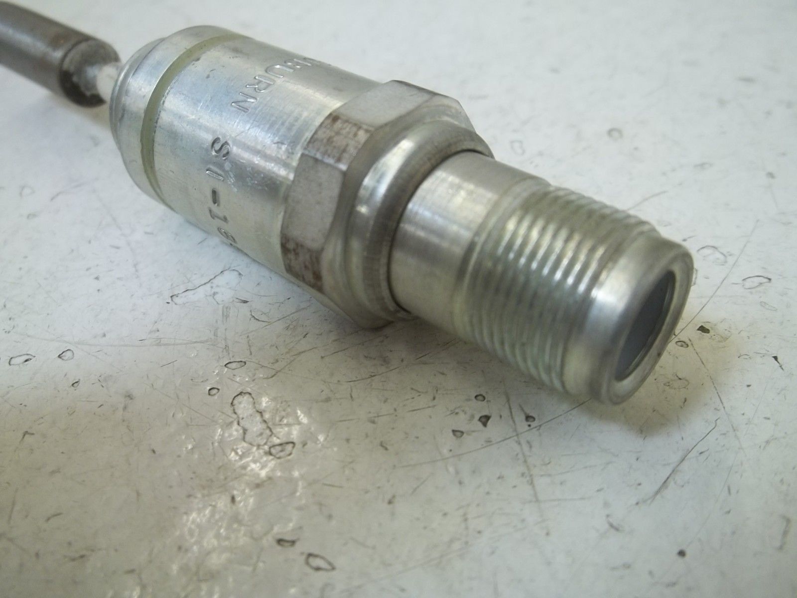 AUBURN SI-186 SHIELDED PLUG UNMP